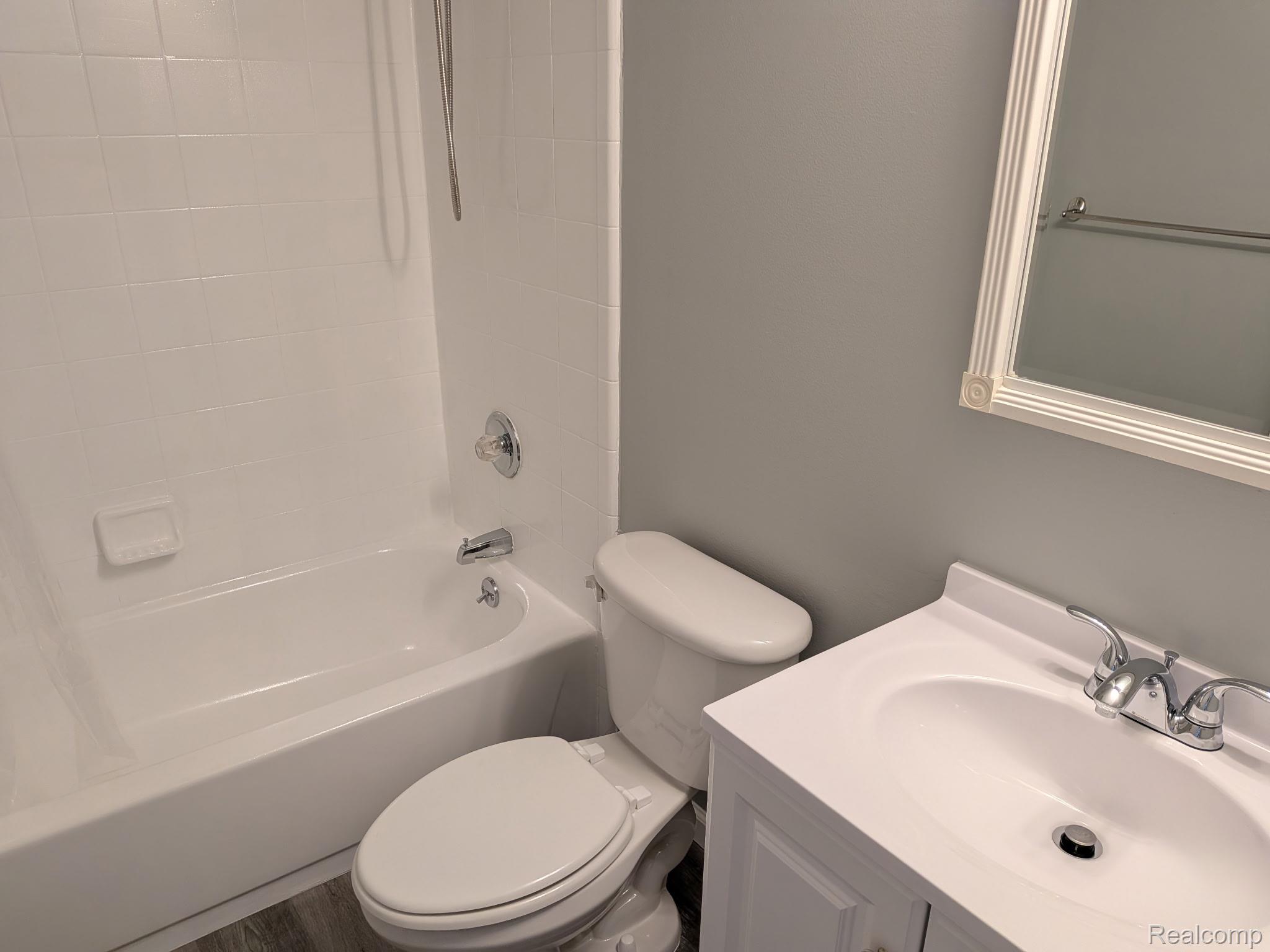 2819 Davison Avenue 229 Property Photo 13