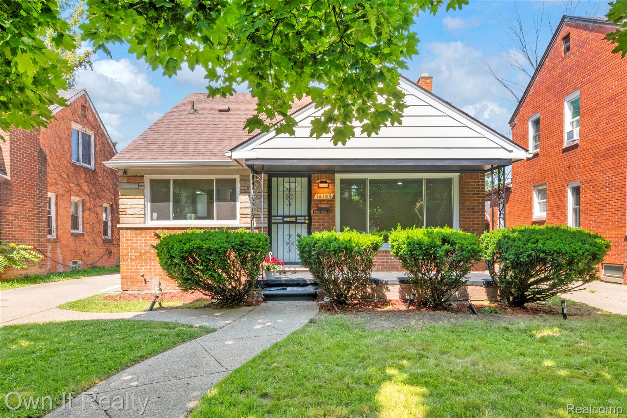 16199 Ferguson Street Property Photo 1