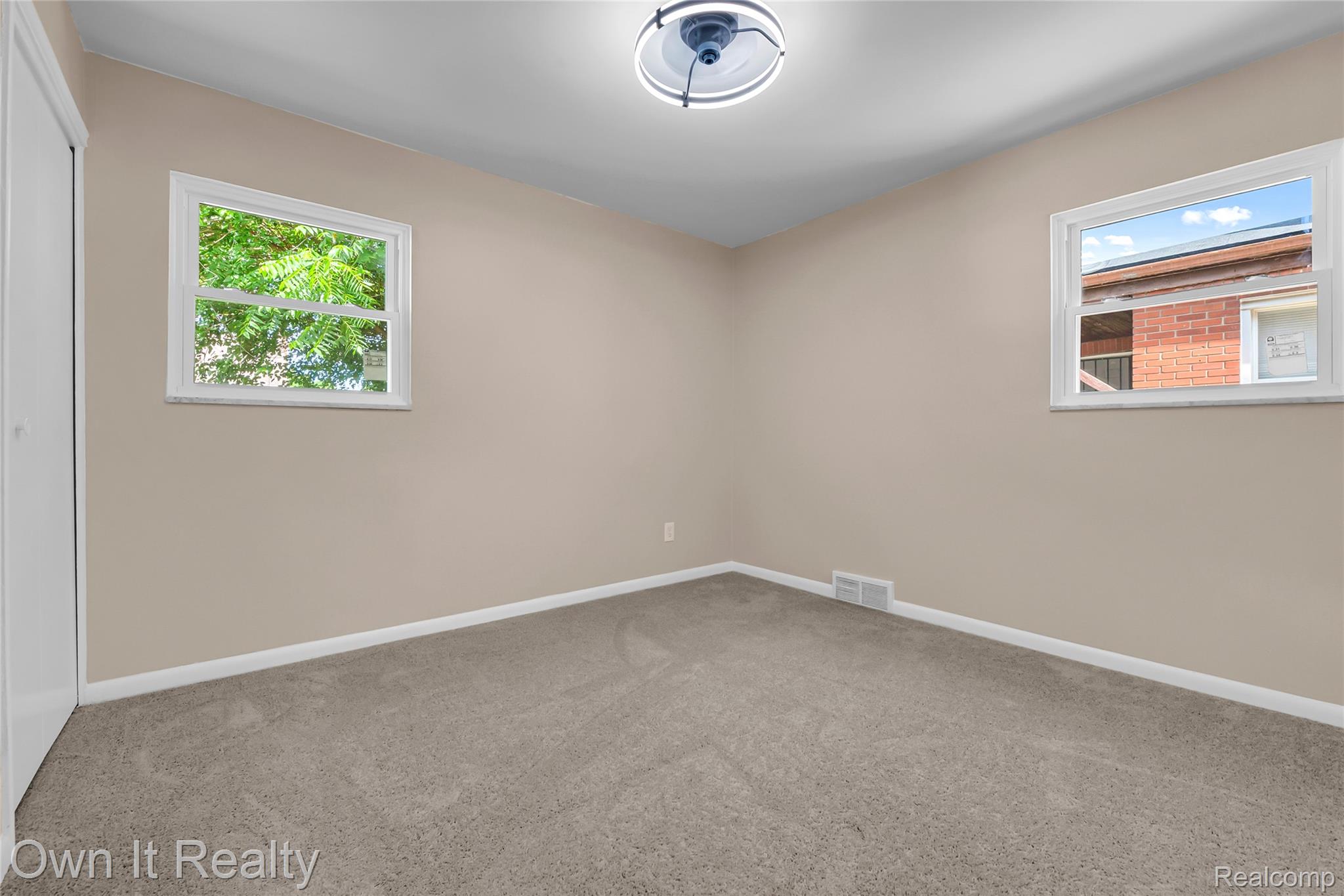 16199 Ferguson Street Property Photo 11