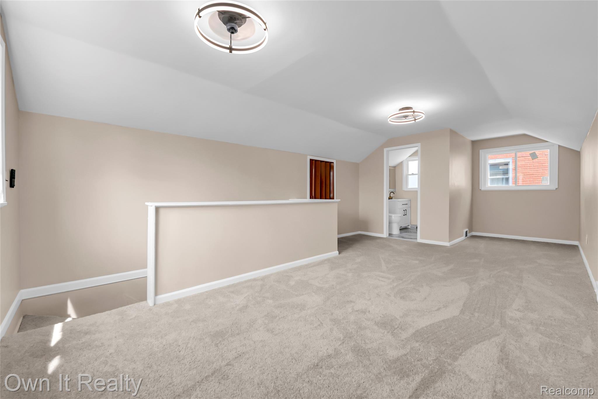 16199 Ferguson Street Property Photo 14