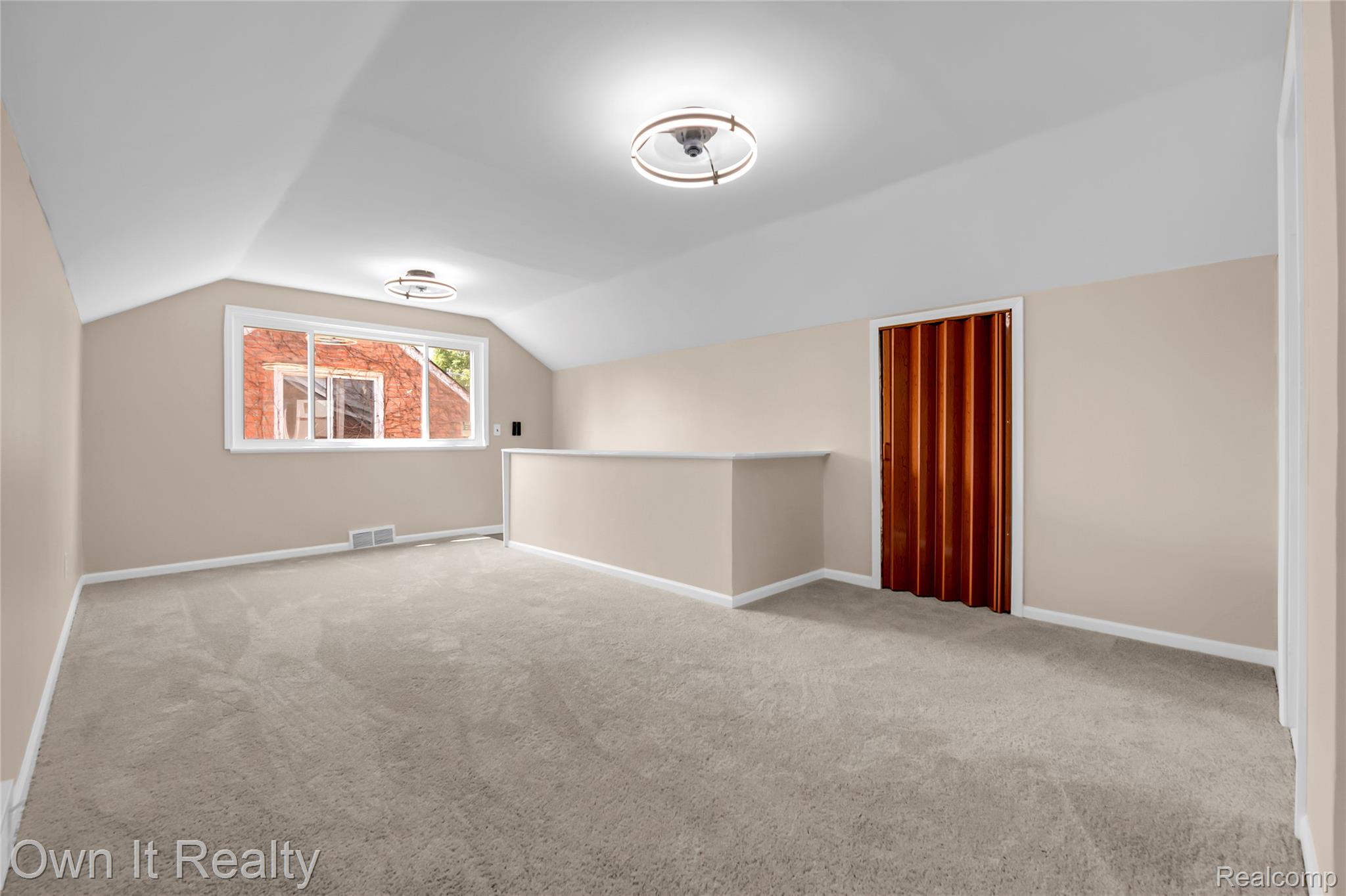 16199 Ferguson Street Property Photo 15