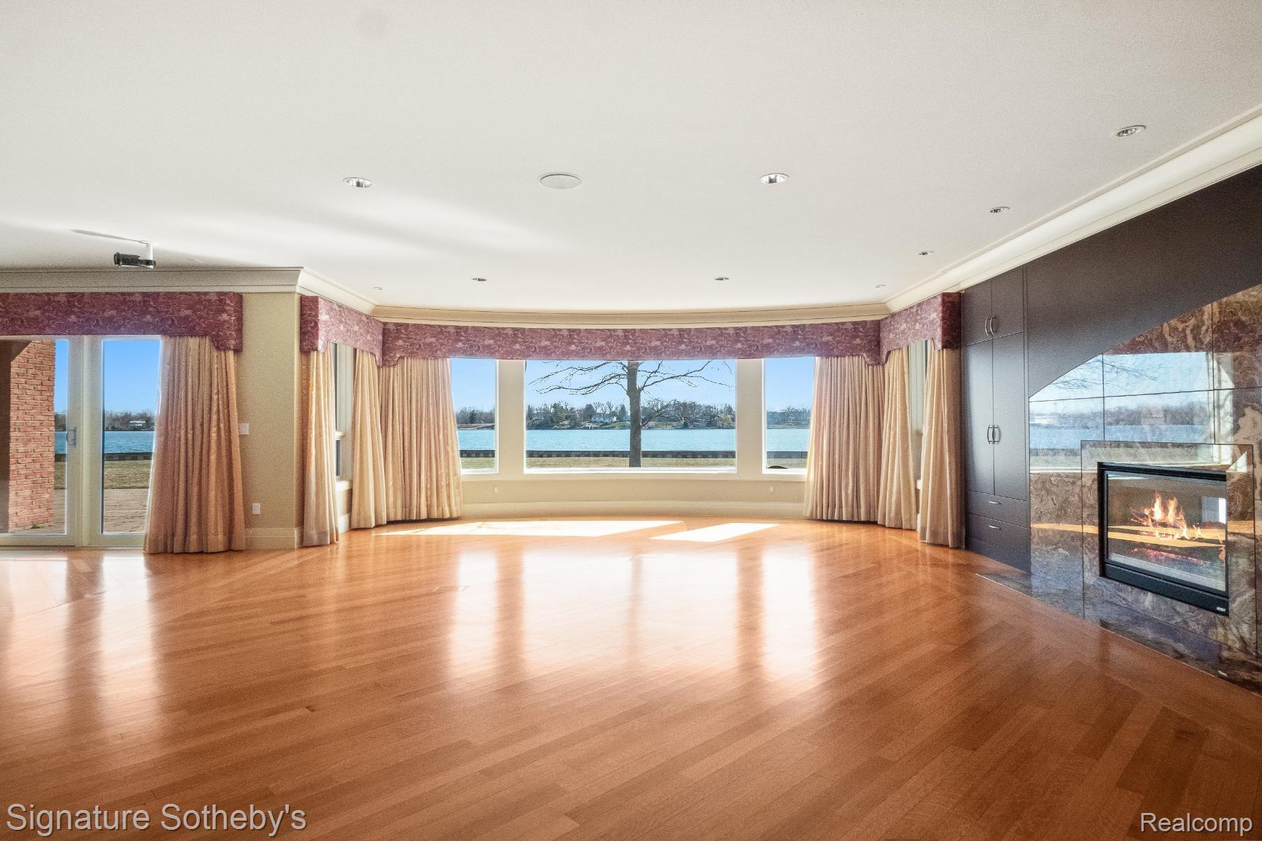 82 Chateaux Du Lac Property Photo 41