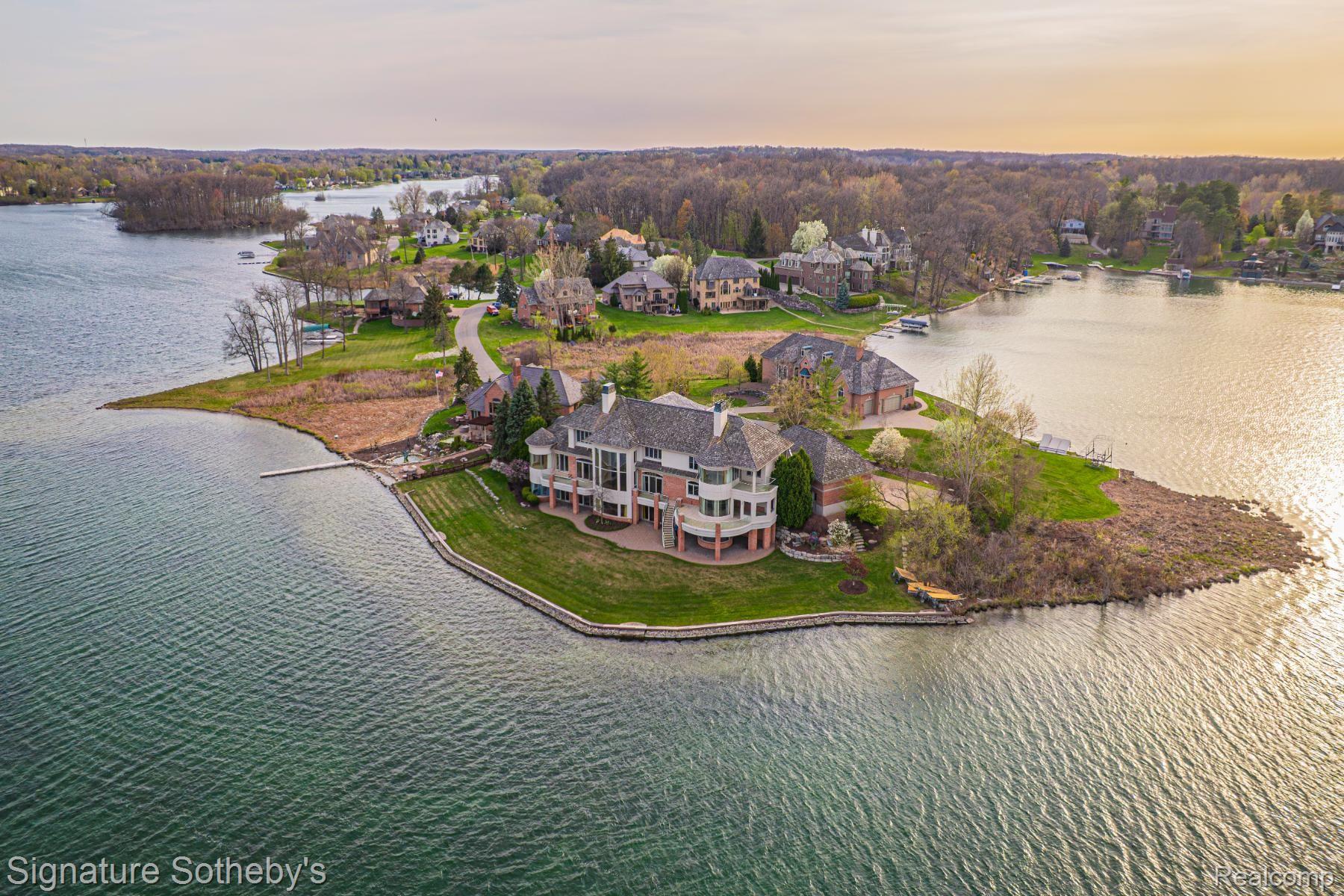 82 Chateaux Du Lac Property Photo 61