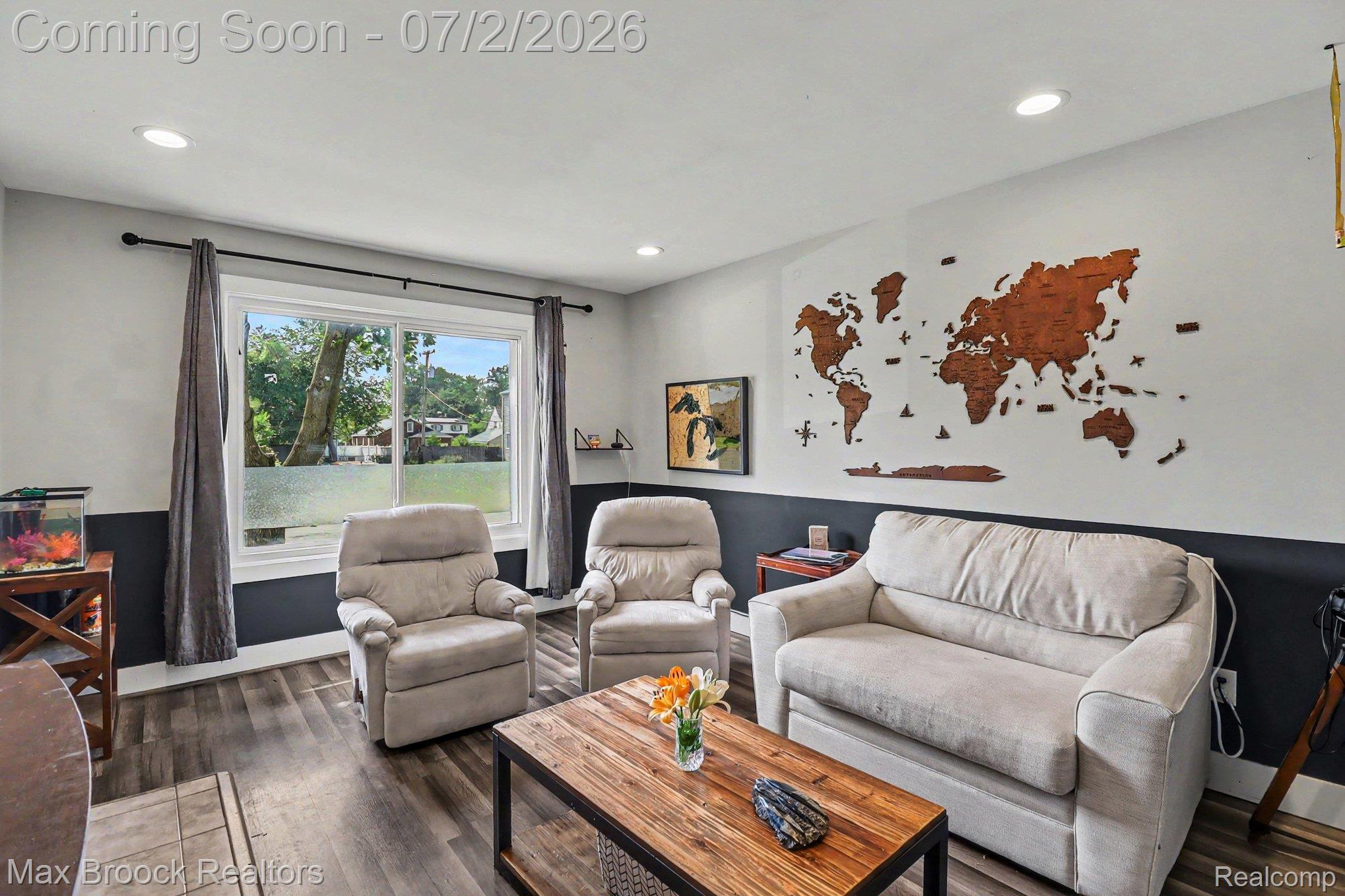 20792 Parkside Boulevard Property Photo 4