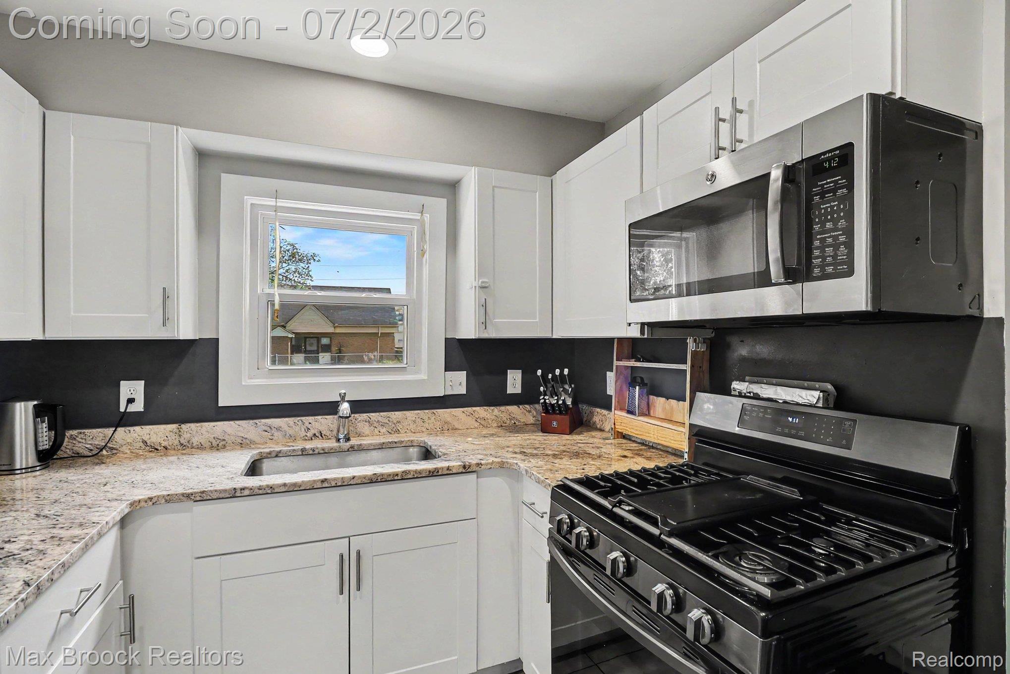20792 Parkside Boulevard Property Photo 5
