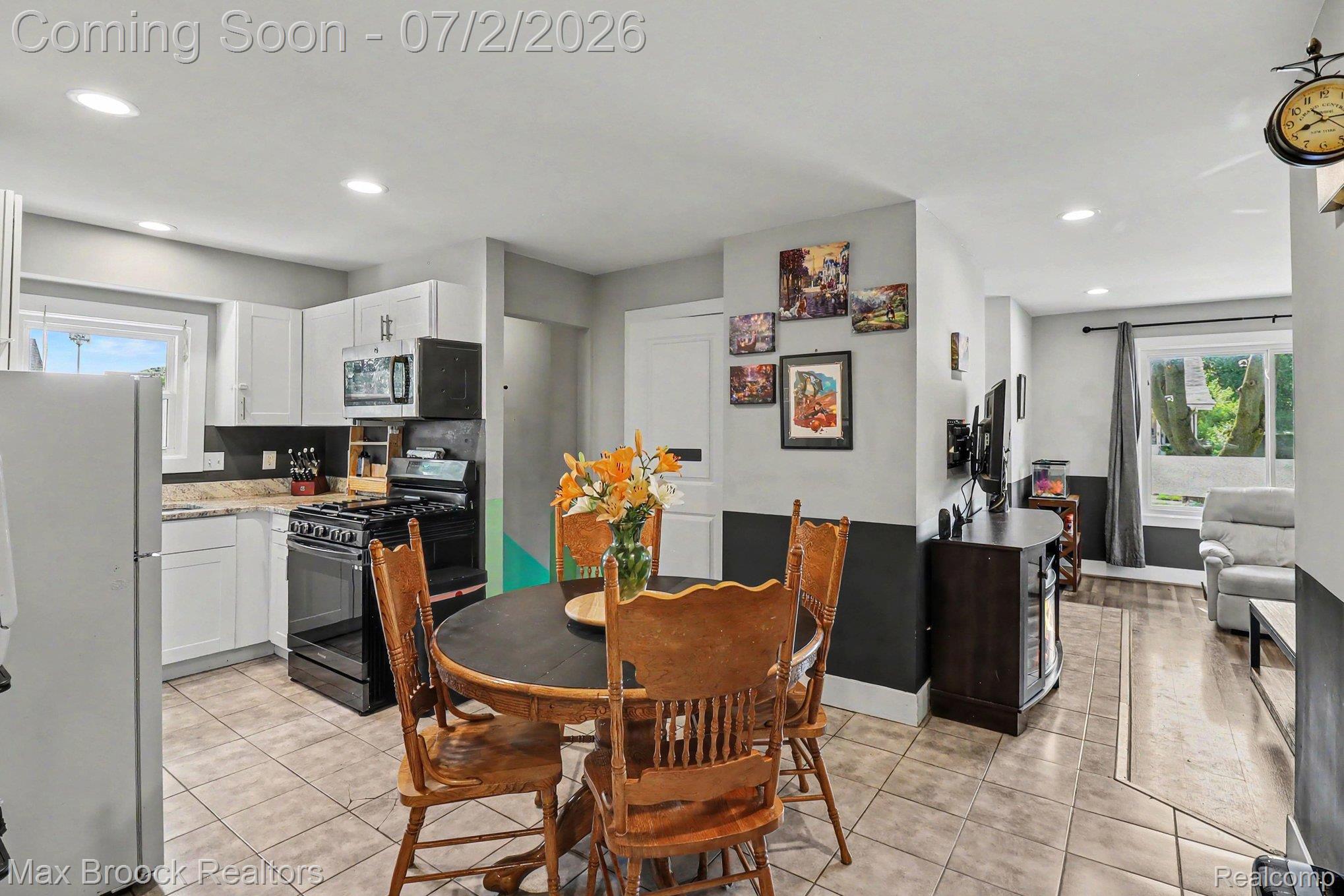 20792 Parkside Boulevard Property Photo 8