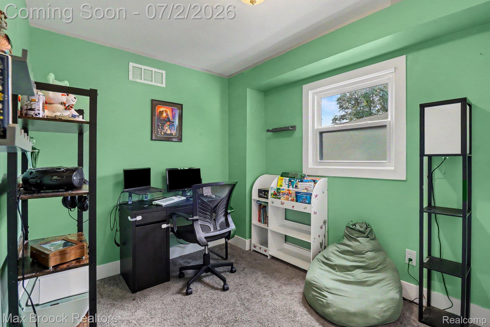 20792 Parkside Boulevard Property Photo 13