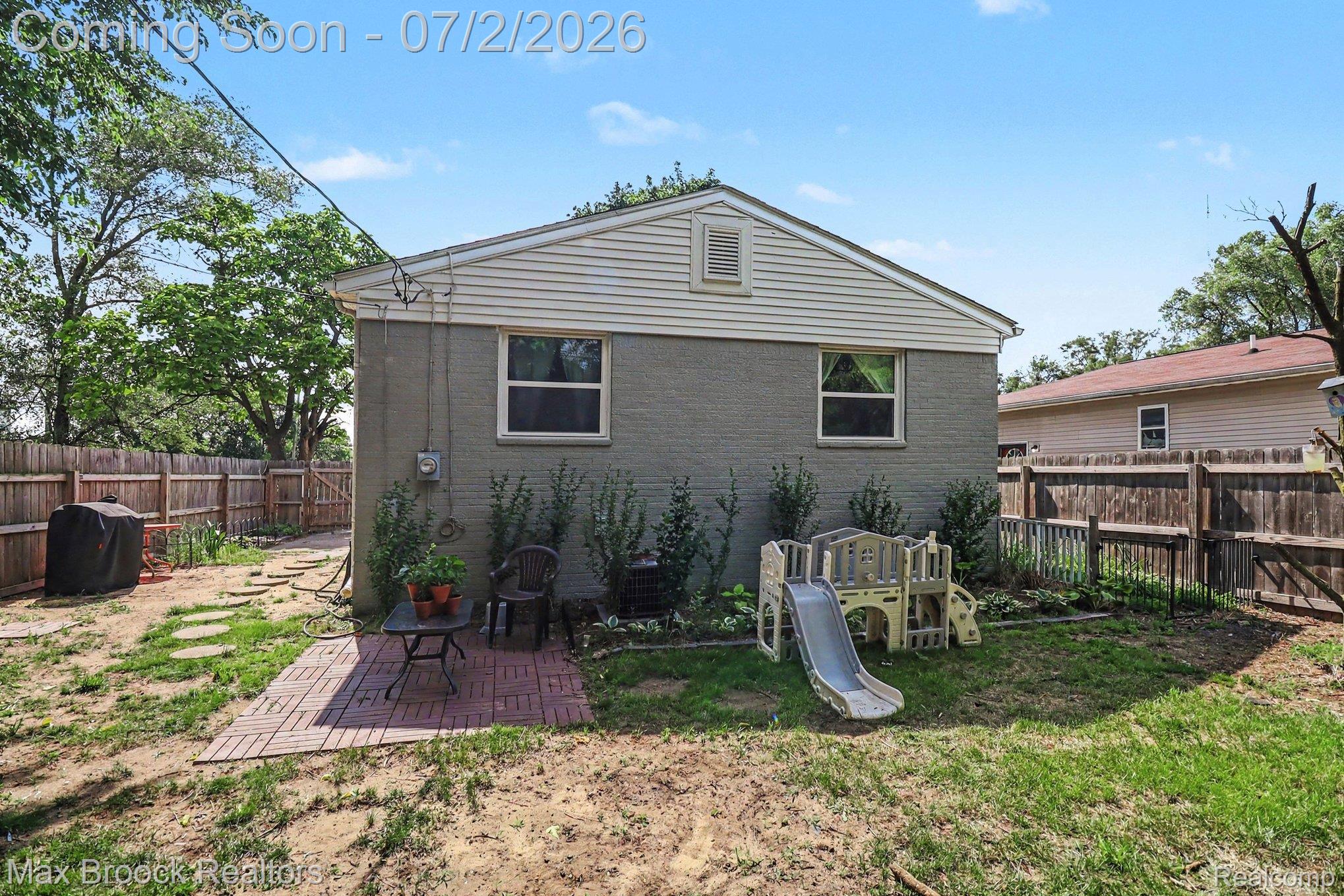 20792 Parkside Boulevard Property Photo 18