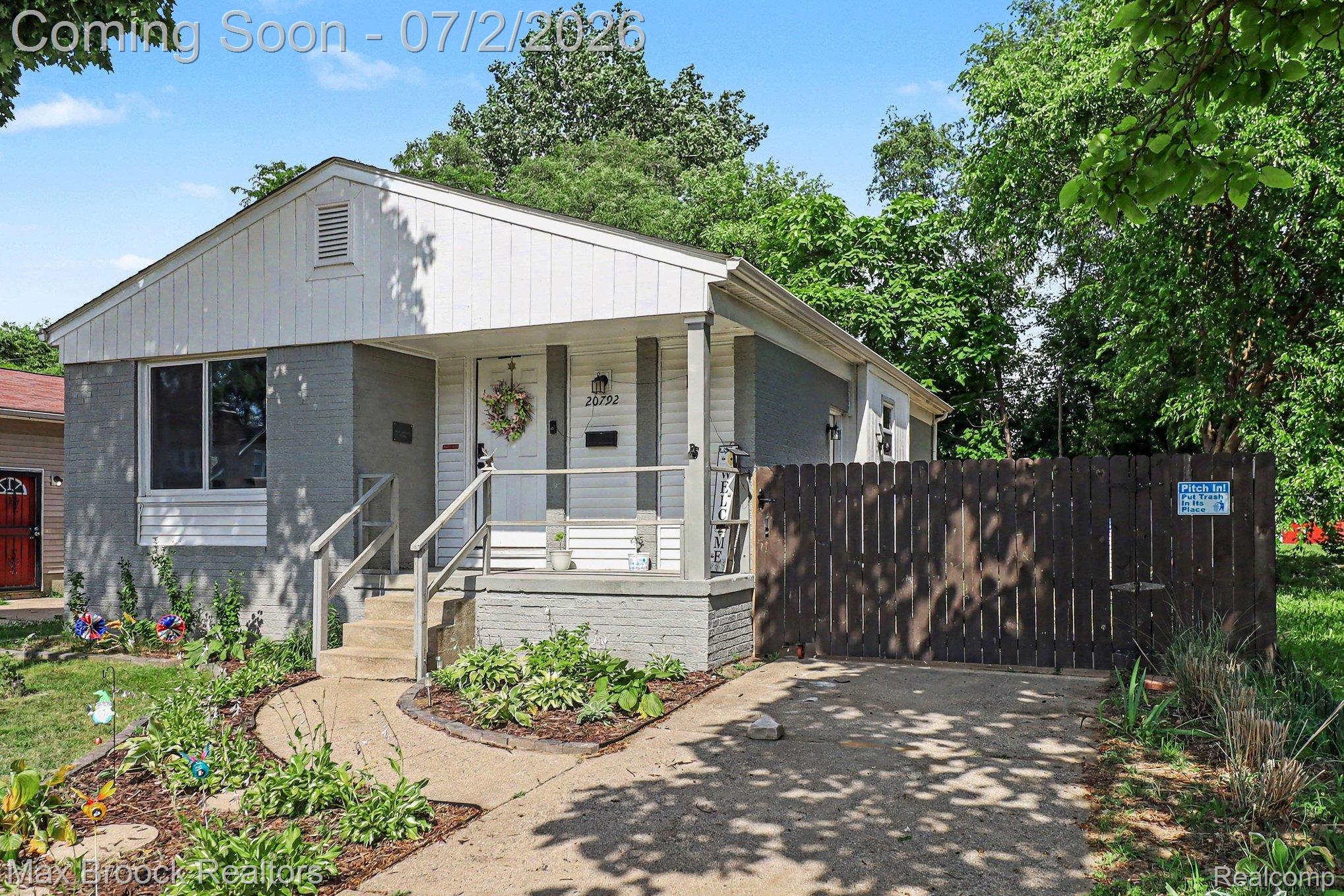 20792 Parkside Boulevard Property Photo 22