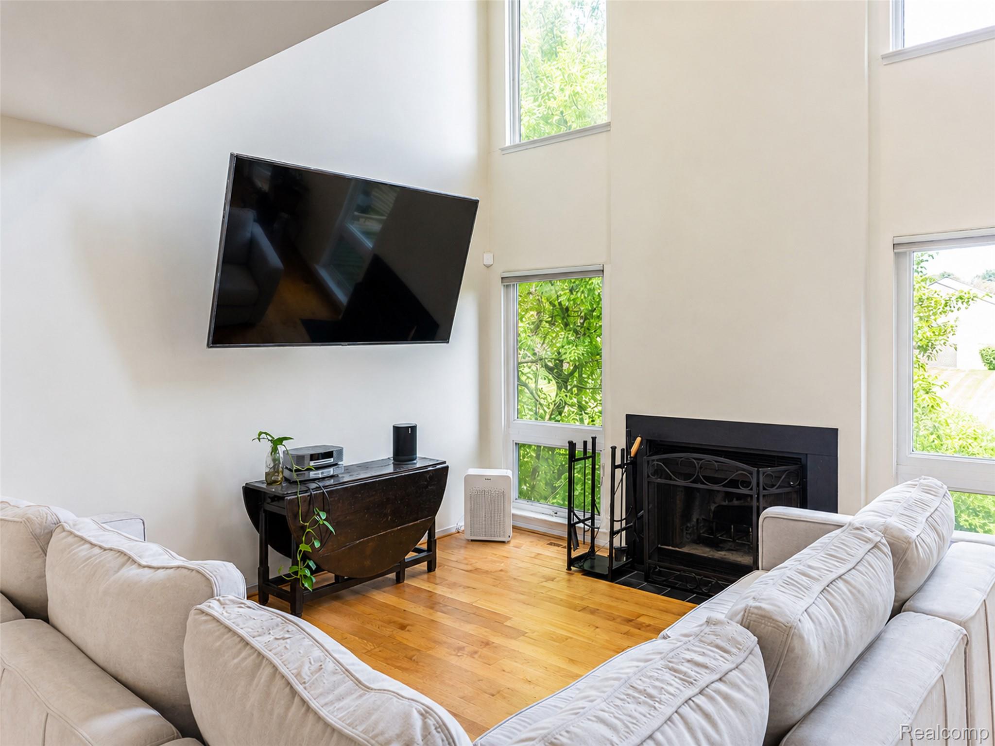 754 Ashley Circle Property Photo 10