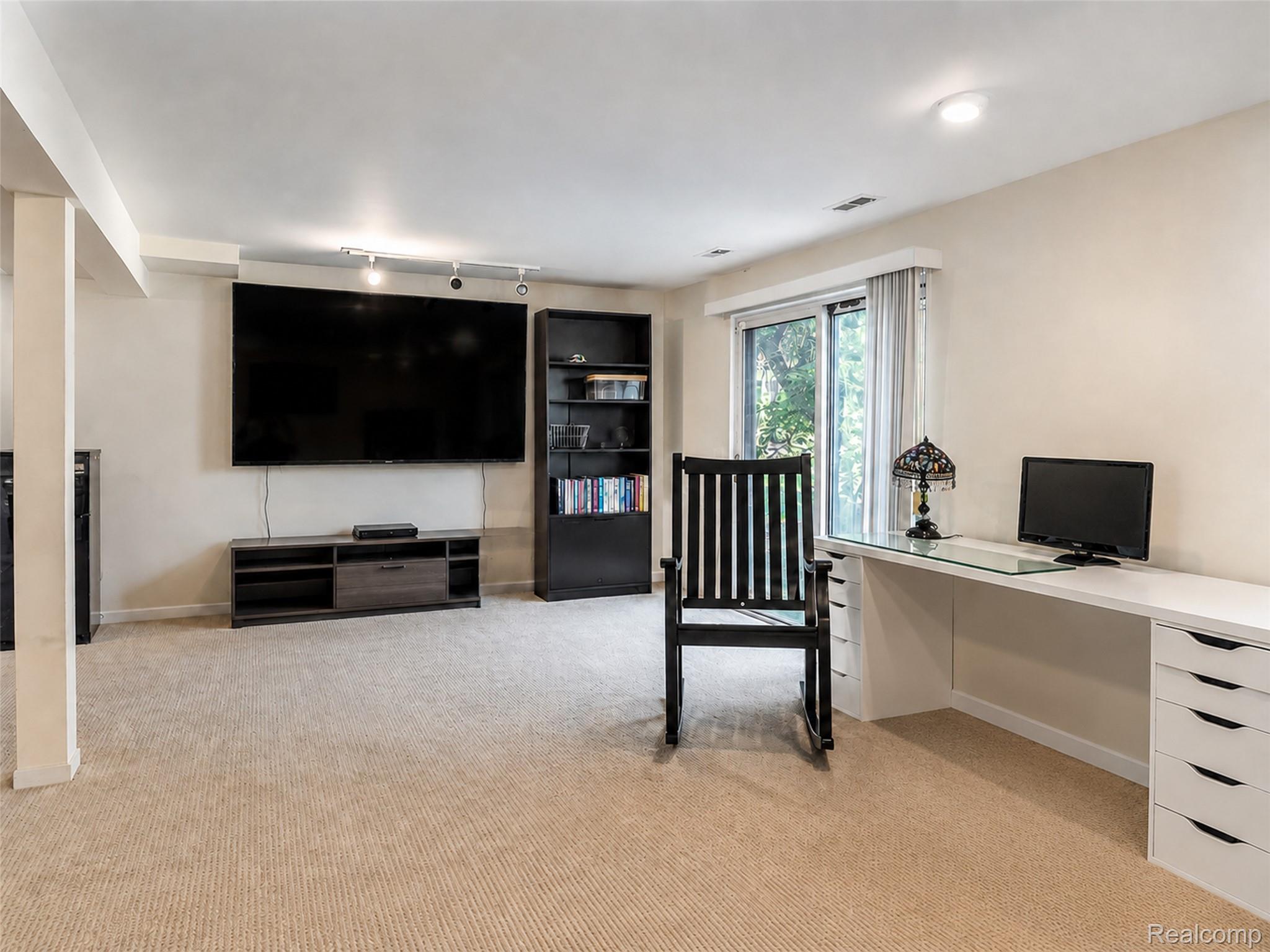 754 Ashley Circle Property Photo 30