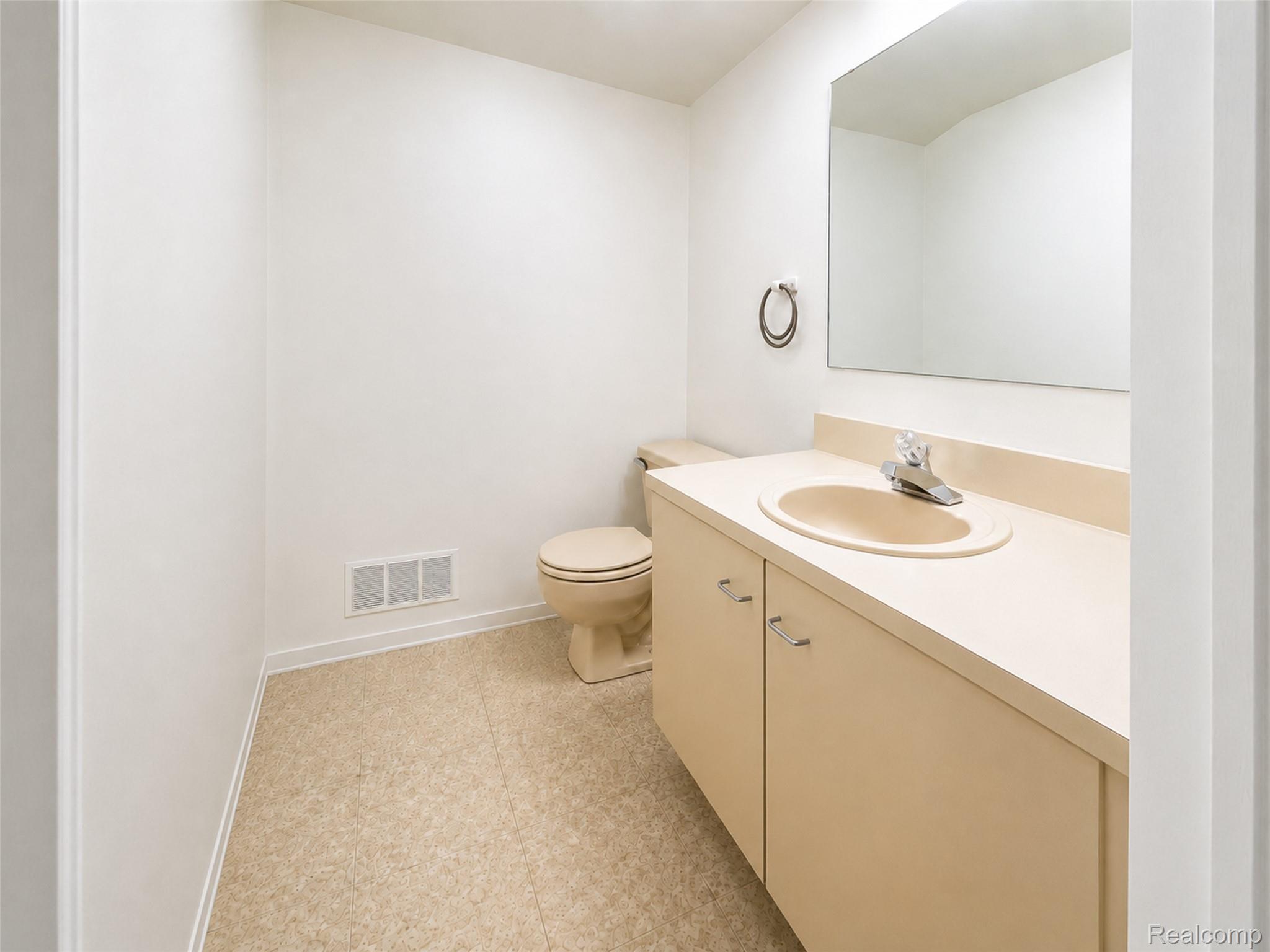 754 Ashley Circle Property Photo 31