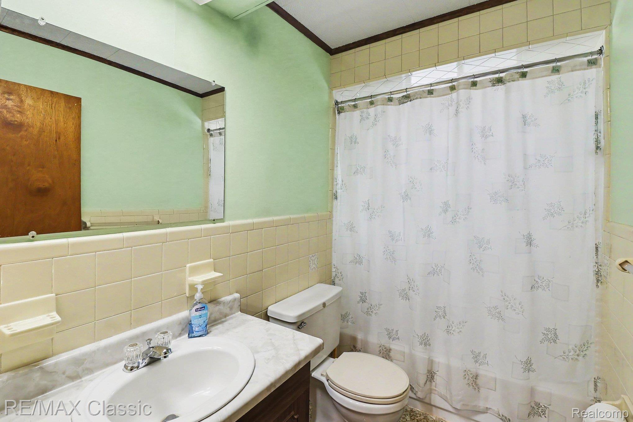 250 E Canyon Drive Property Photo 9