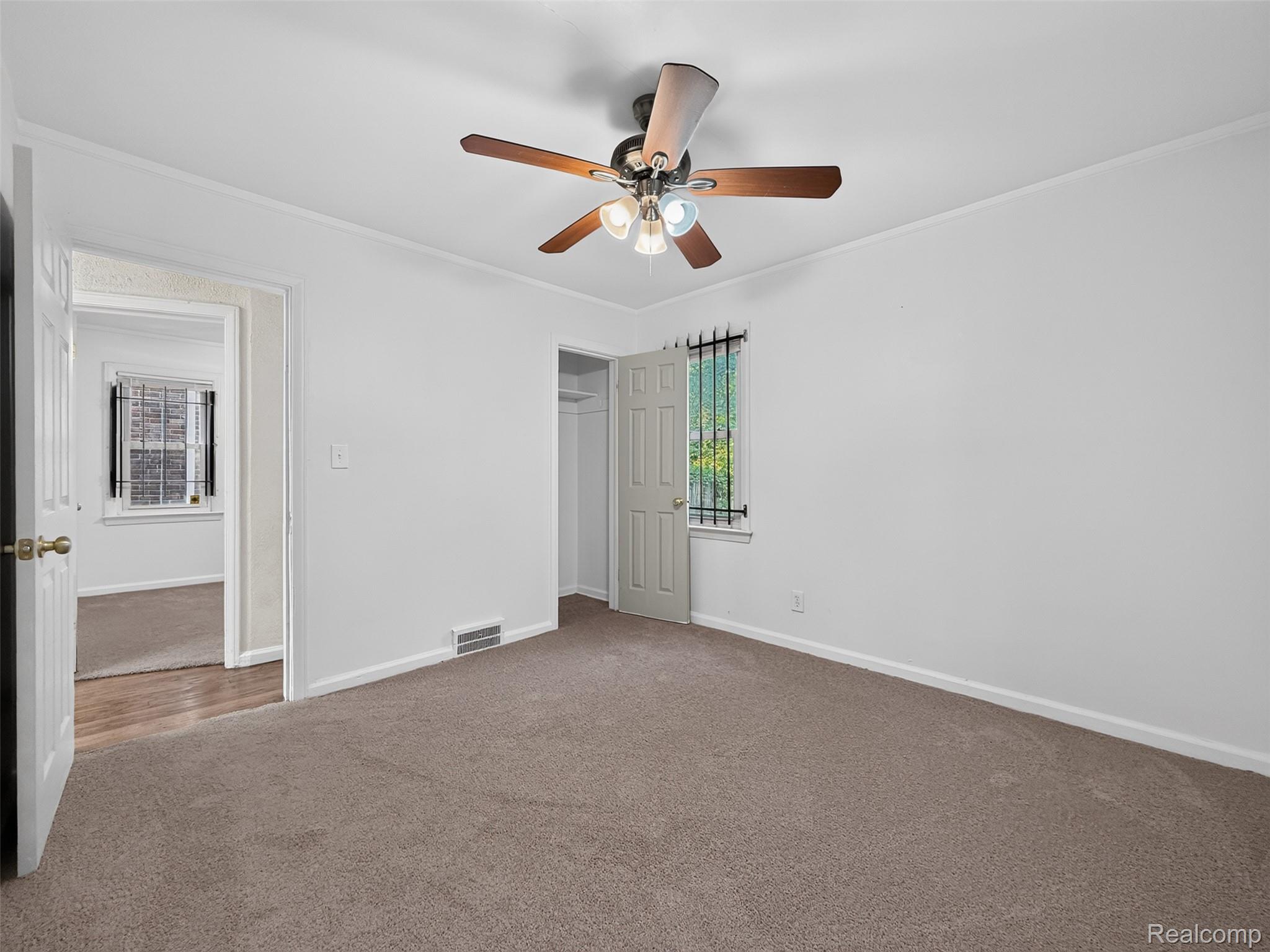 5566 Lakepointe Street Property Photo 19