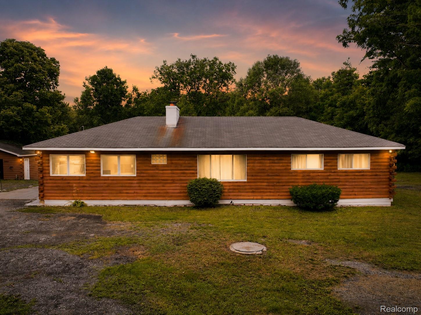 46495 North Avenue Property Photo 1