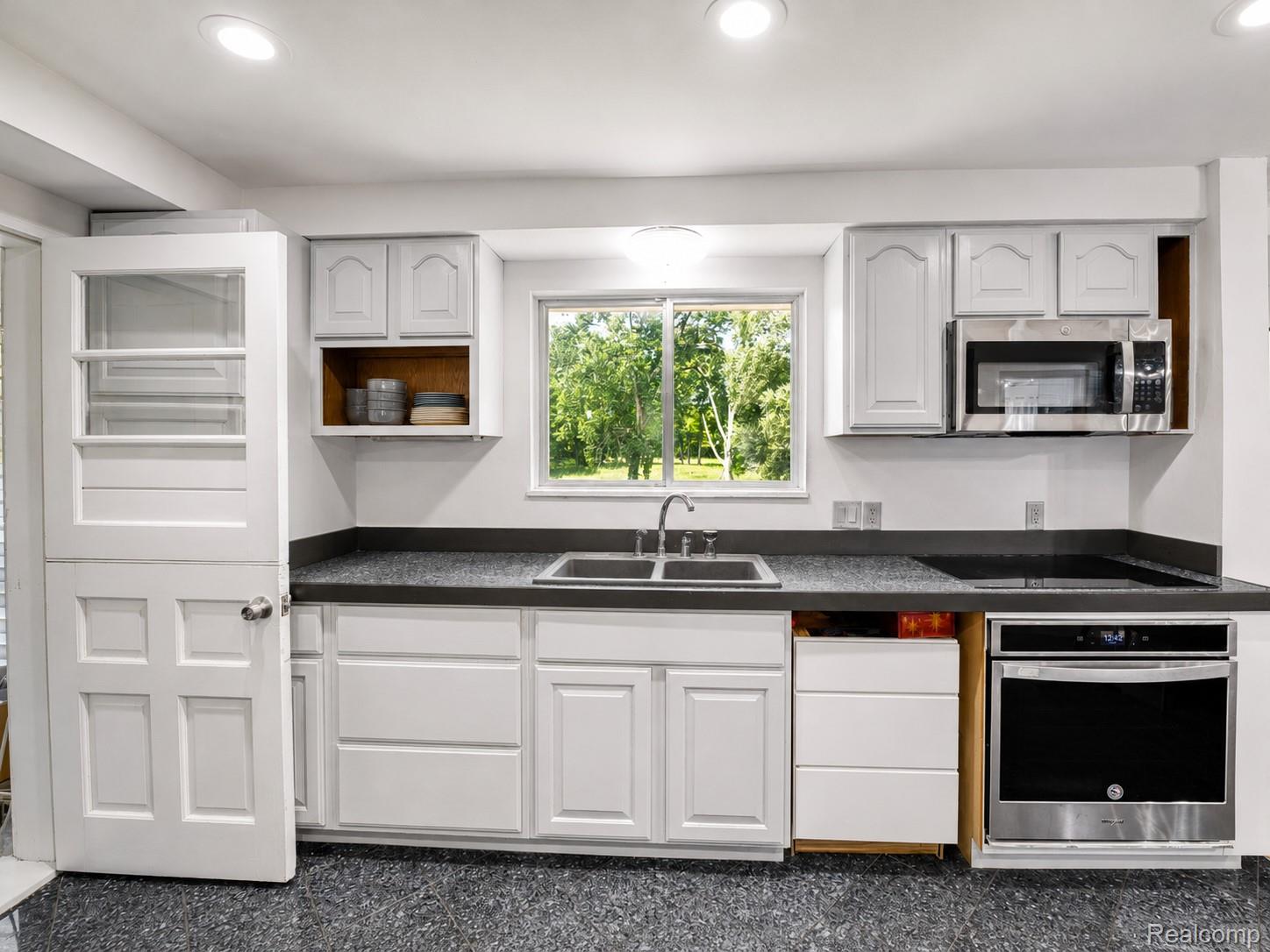 46495 North Avenue Property Photo 16