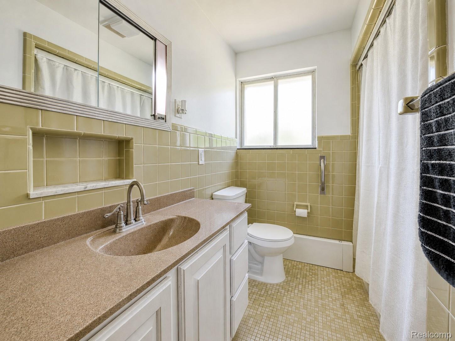 46495 North Avenue Property Photo 21