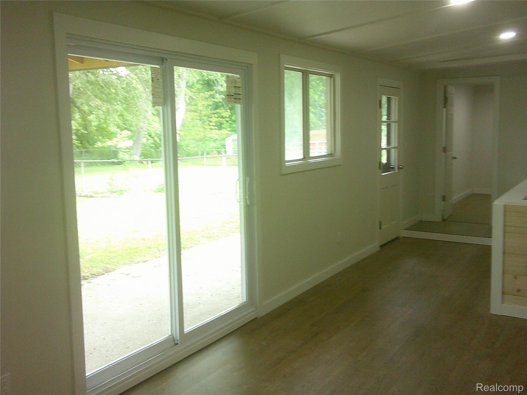 105 N Corbin Street Property Photo 5