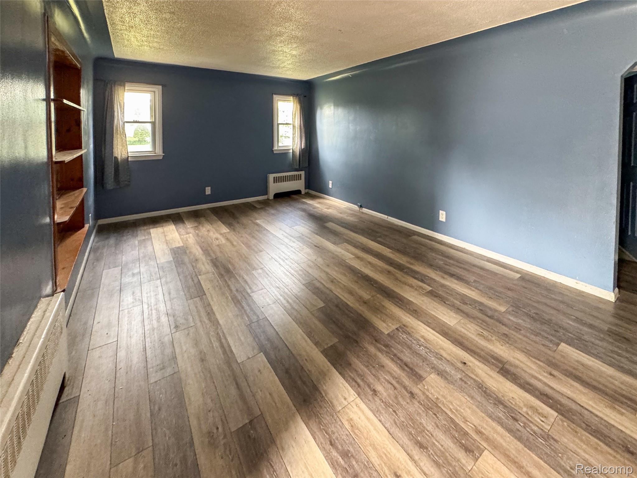921 Venoy Property Photo 9