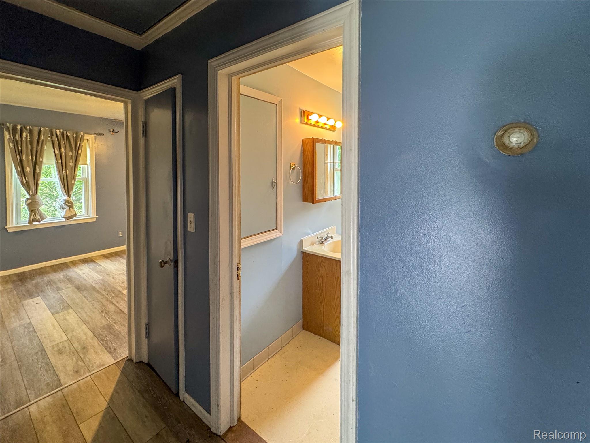 921 Venoy Property Photo 17