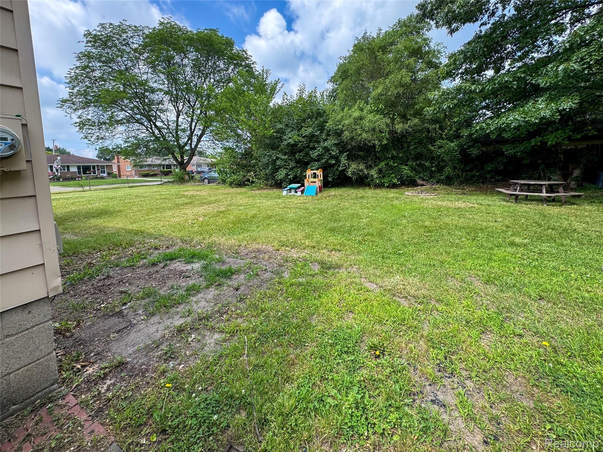 921 Venoy Property Photo 20