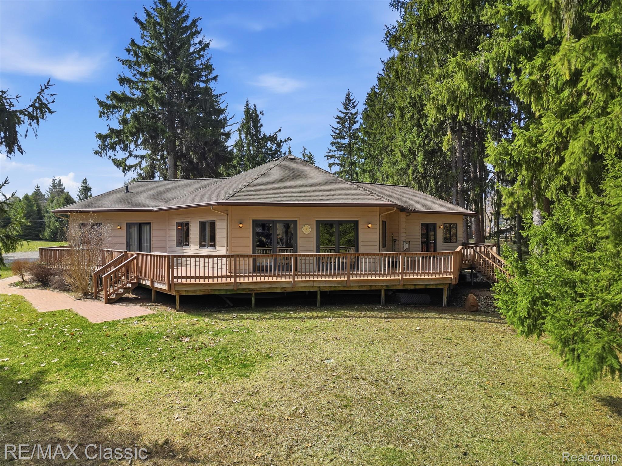 6150 Willow Road Property Photo 1