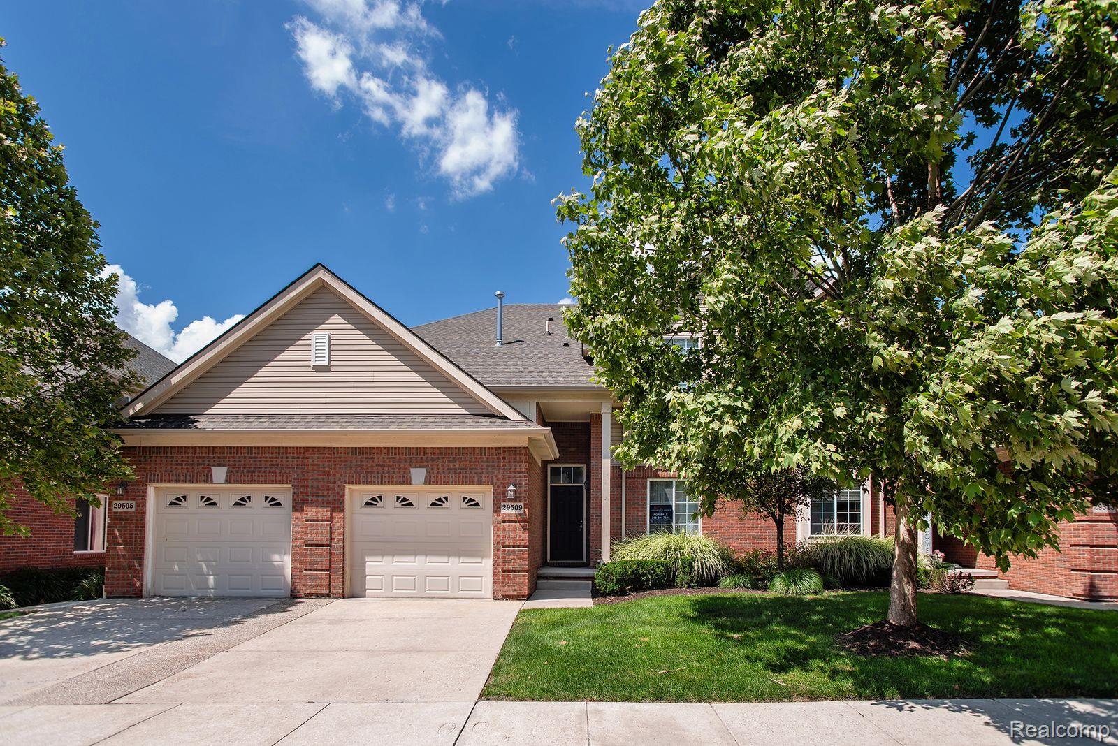 29509 Woodpark Circle Property Photo 1