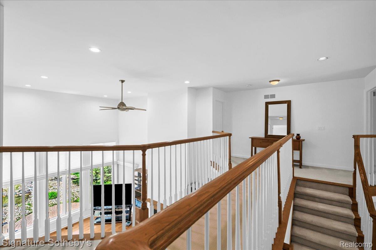 6925 Elm Park Drive Property Photo 20