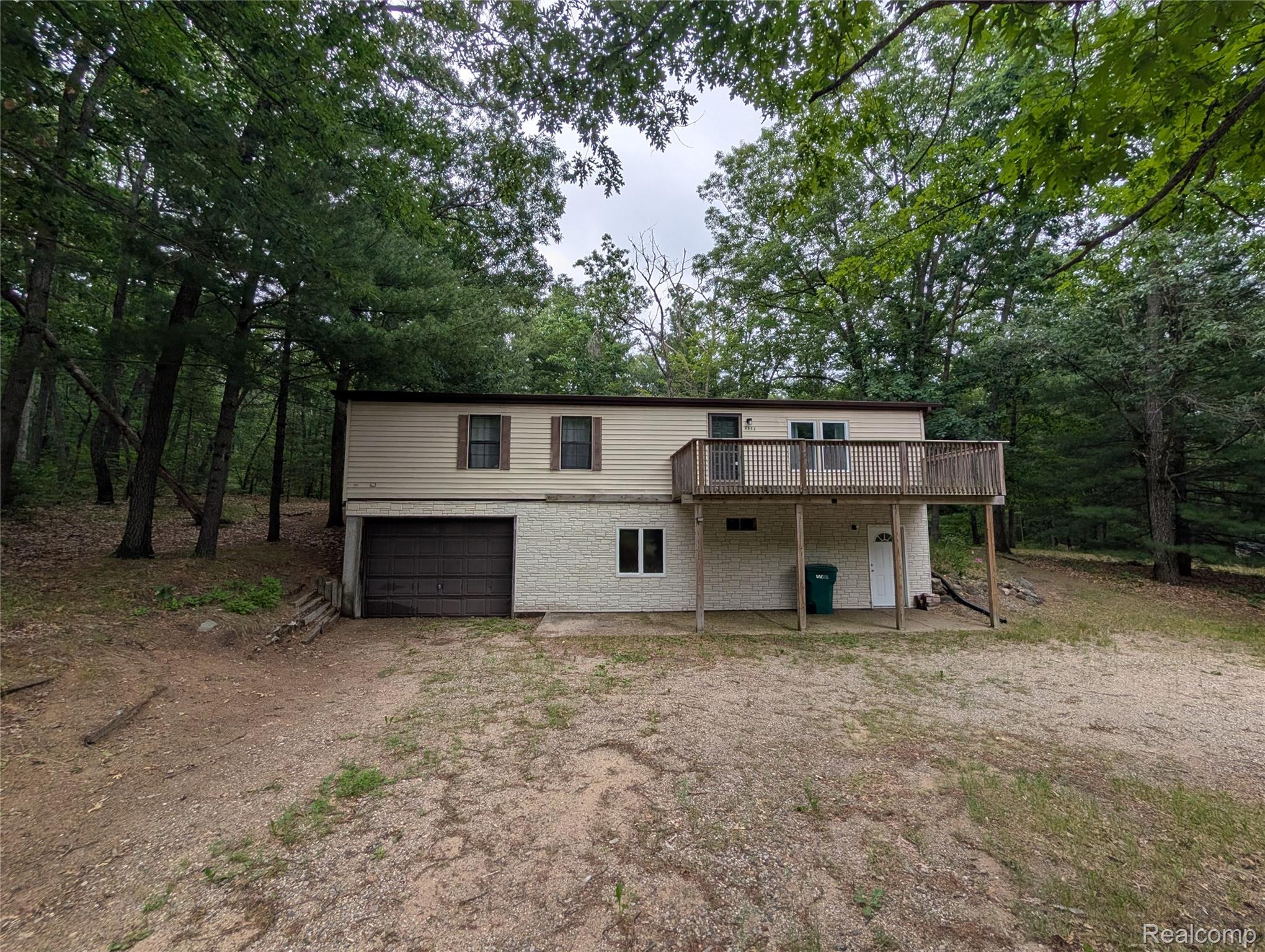 3817 S Townline Road Property Photo 1