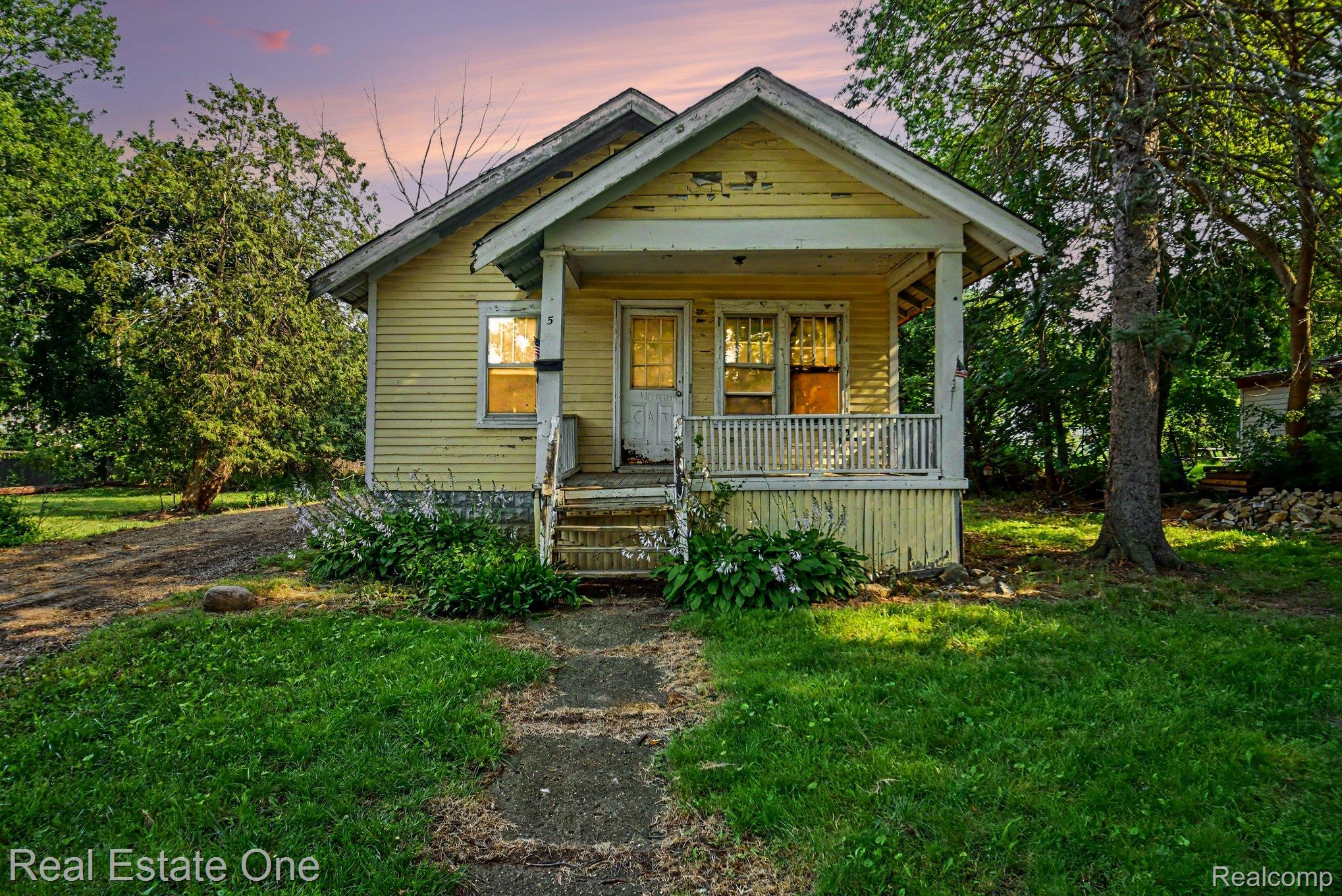 5 3rd Street Property Photo 1