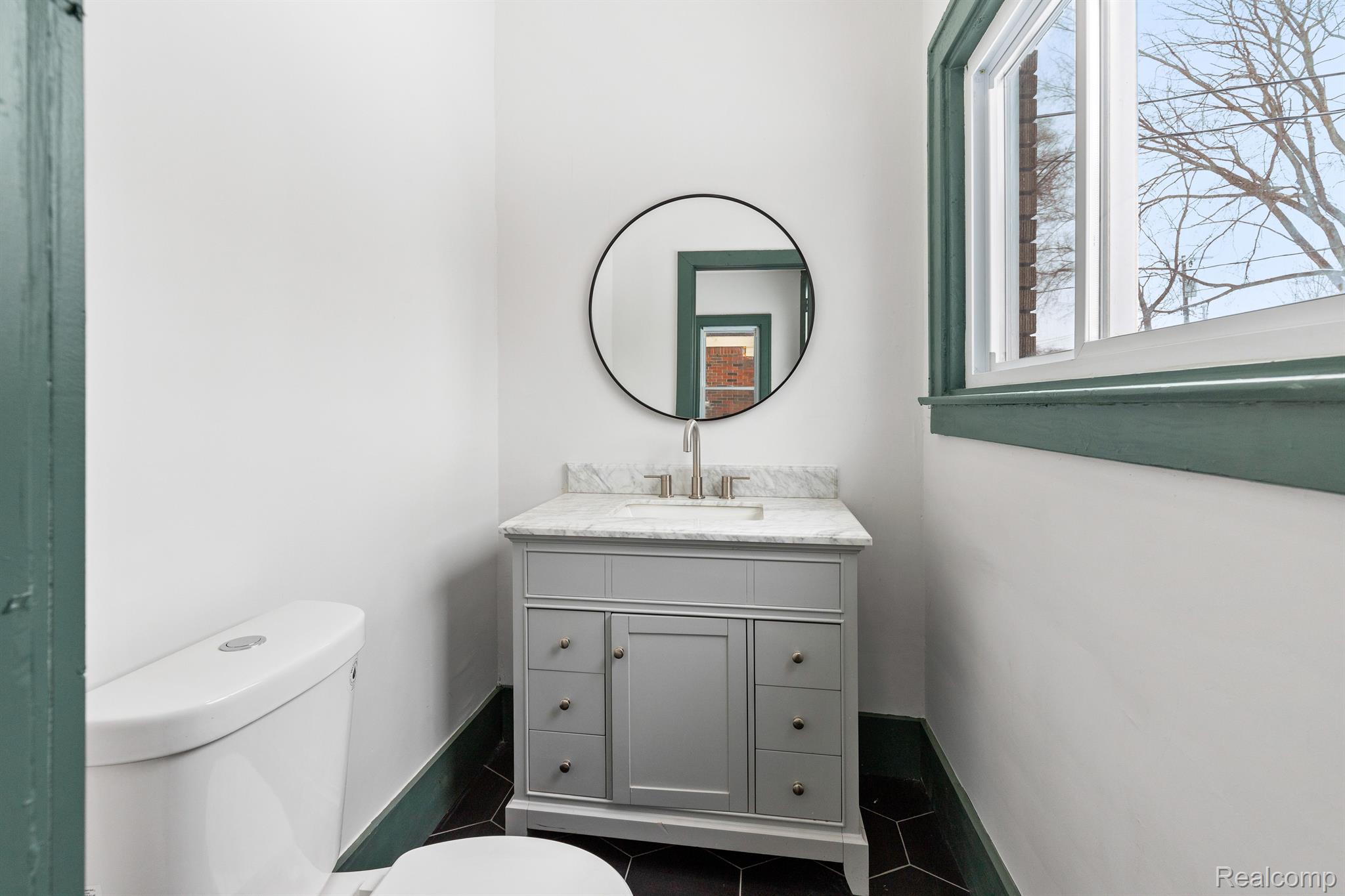 4767 Sturtevant Street Property Photo 14
