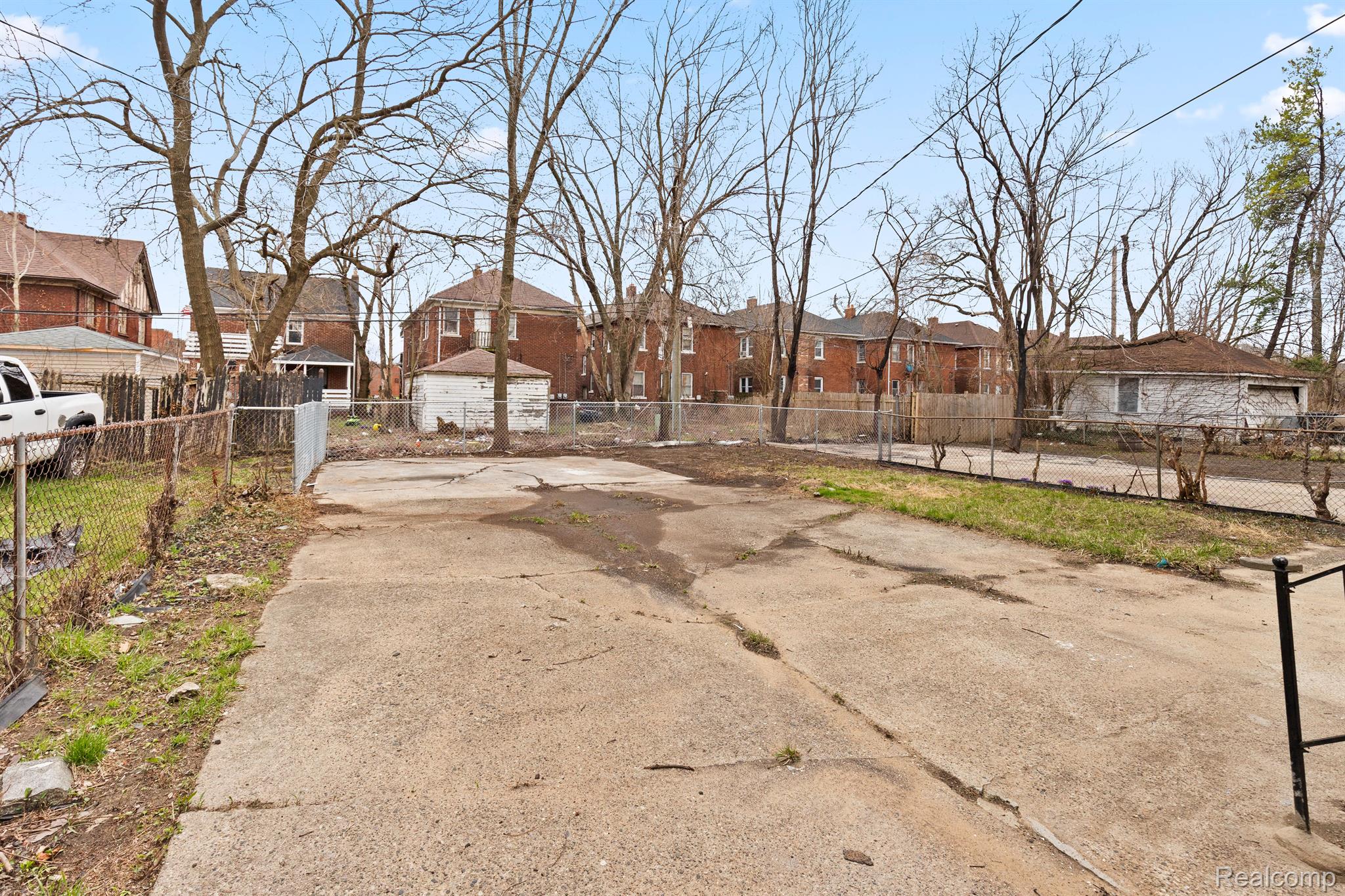 4767 Sturtevant Street Property Photo 28