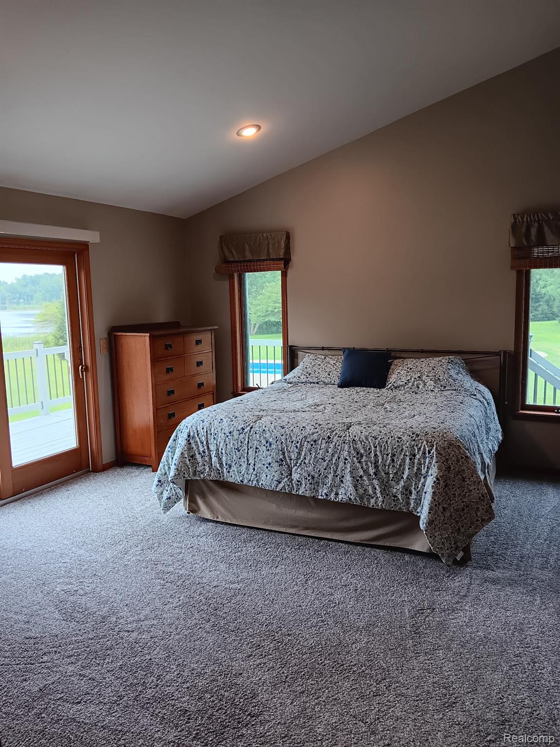 725 S Sashabaw Road Property Photo 16