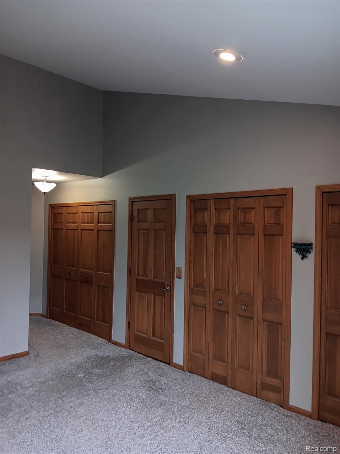 725 S Sashabaw Road Property Photo 19
