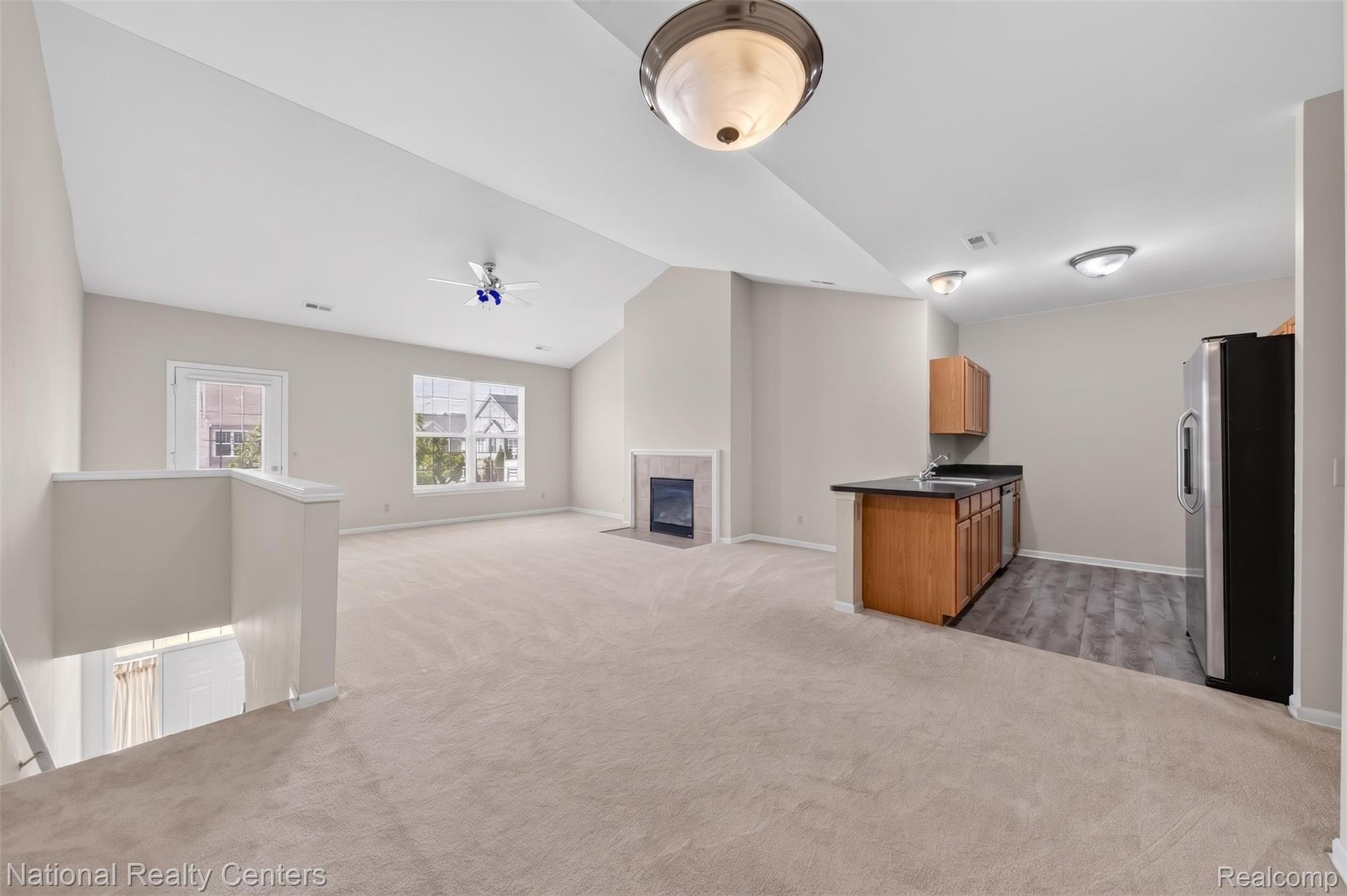 1179 Alameda Boulevard Property Photo 7