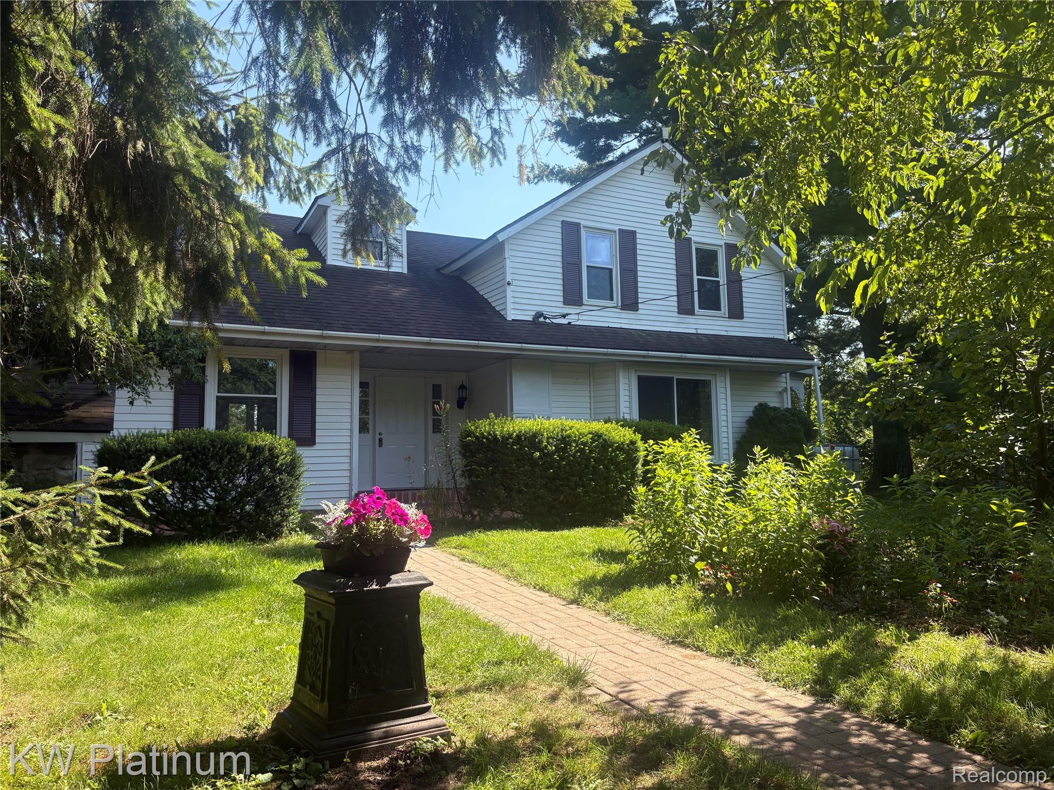 7280 North Road Property Photo 1