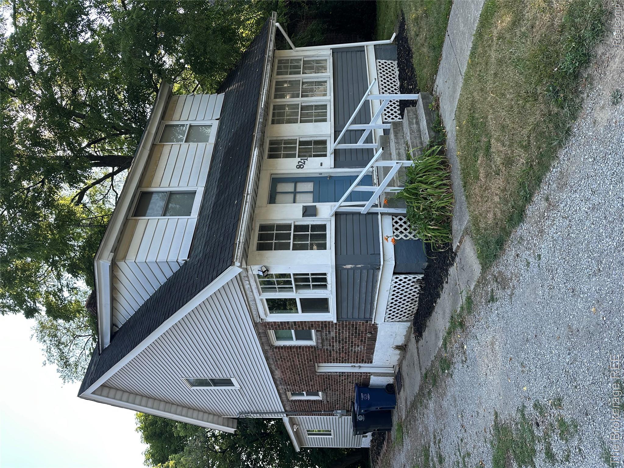 821 N Chevrolet Avenue Property Photo 1