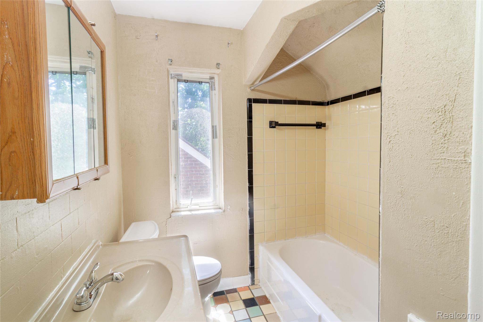 20201 Stotter Street Property Photo 5