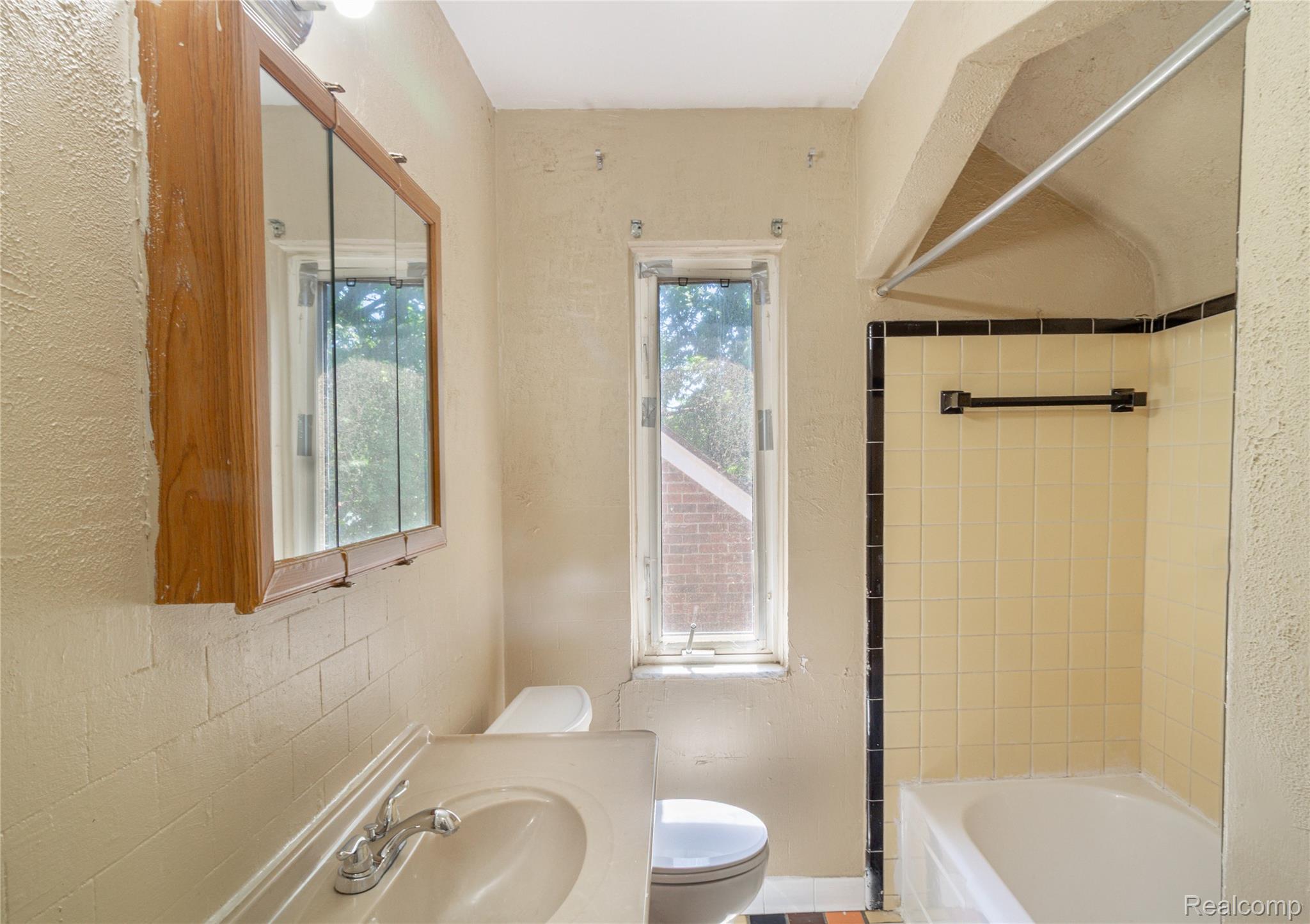 20201 Stotter Street Property Photo 6