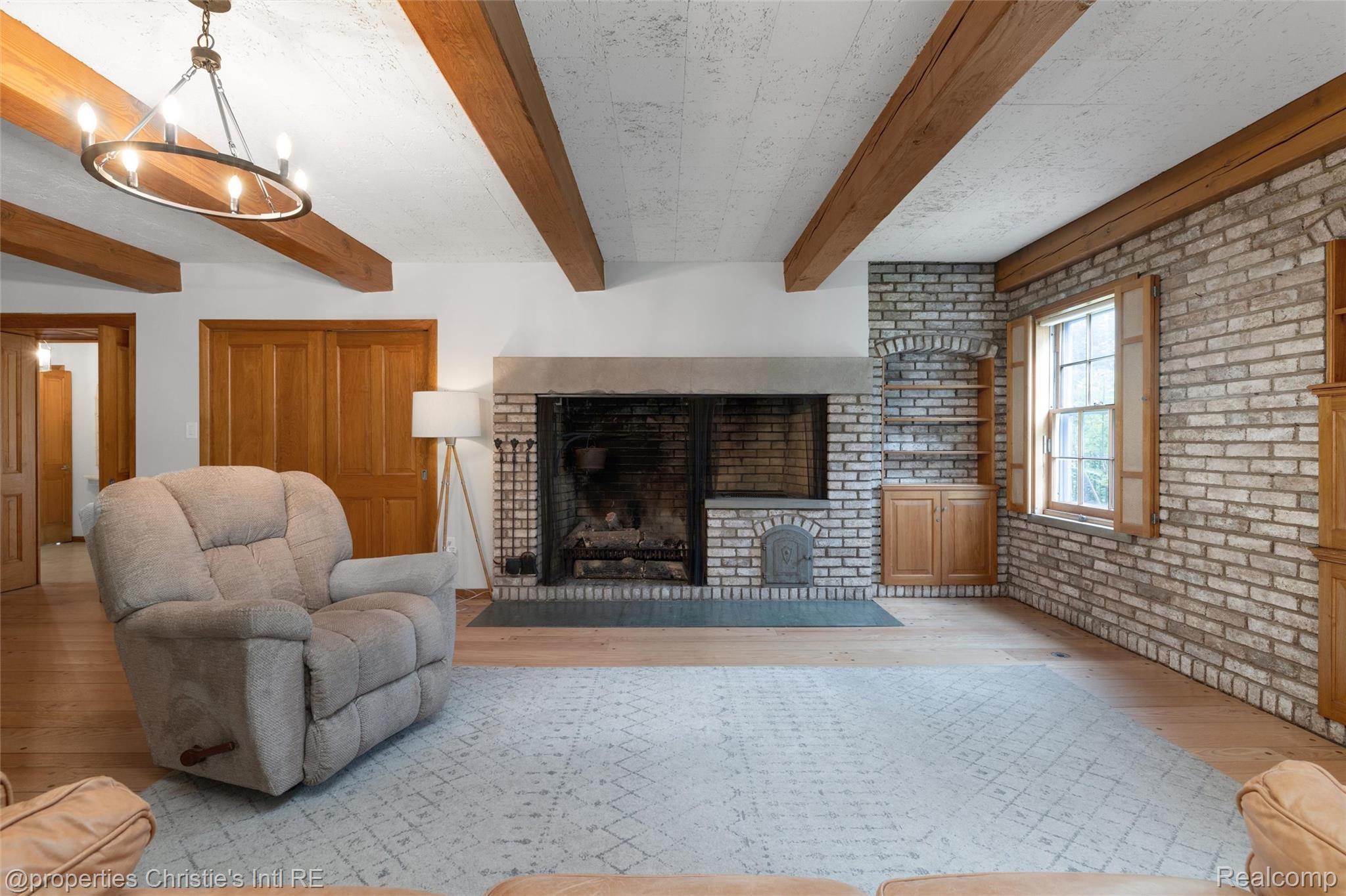 1925 Wellesley Drive Property Photo 14
