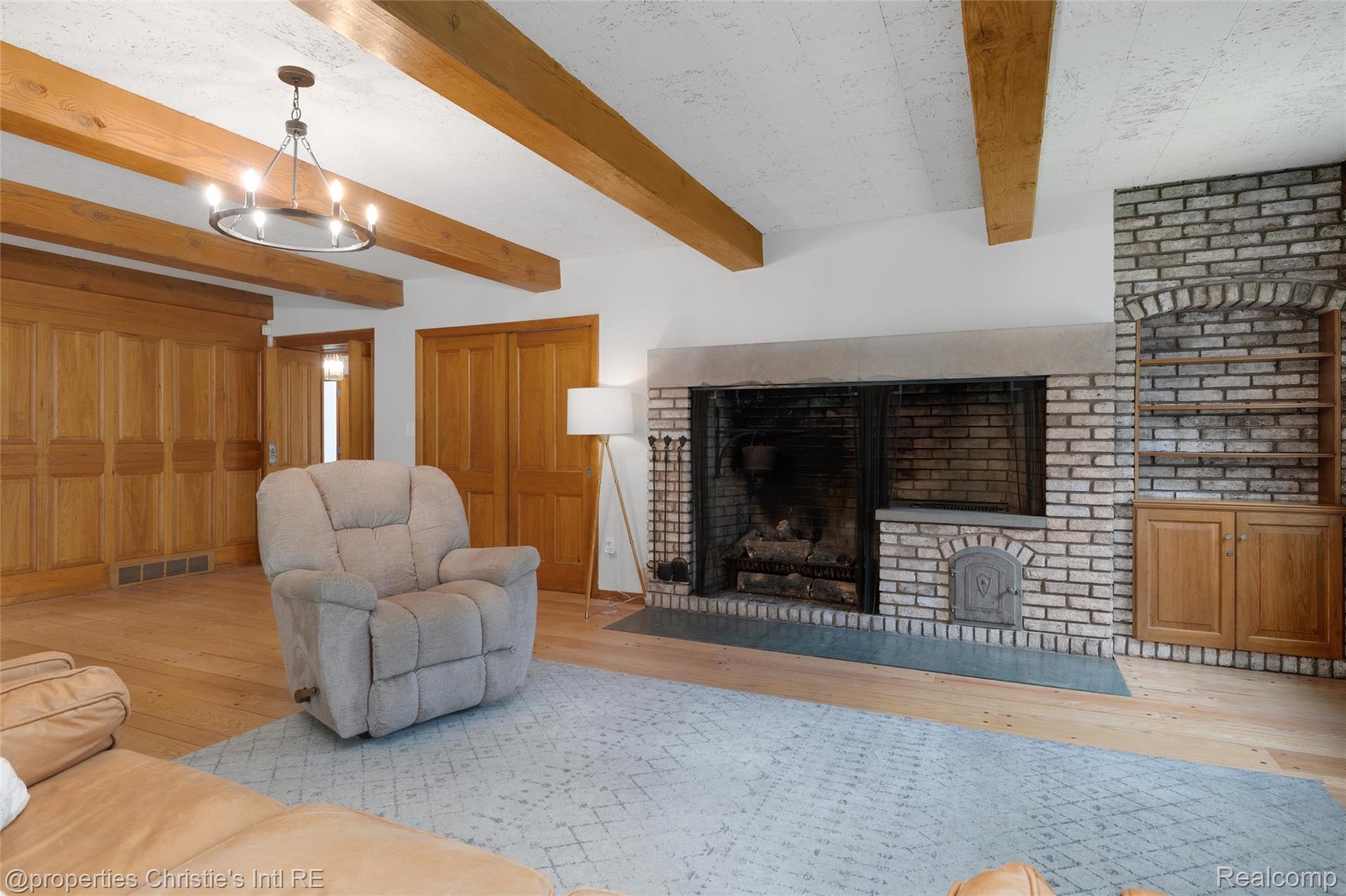 1925 Wellesley Drive Property Photo 15