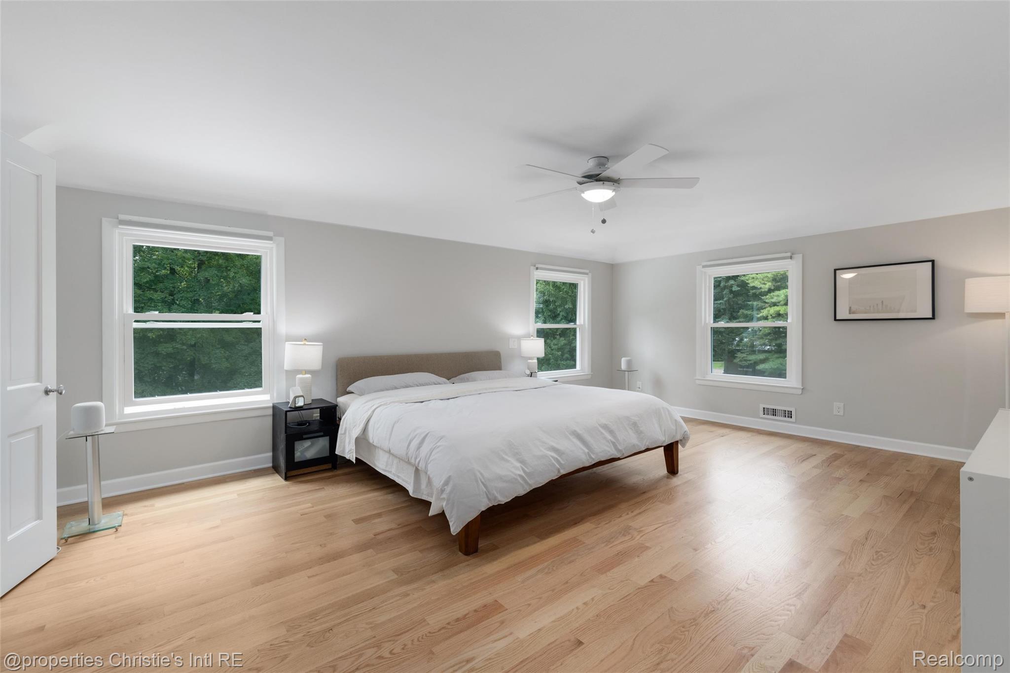 1925 Wellesley Drive Property Photo 32