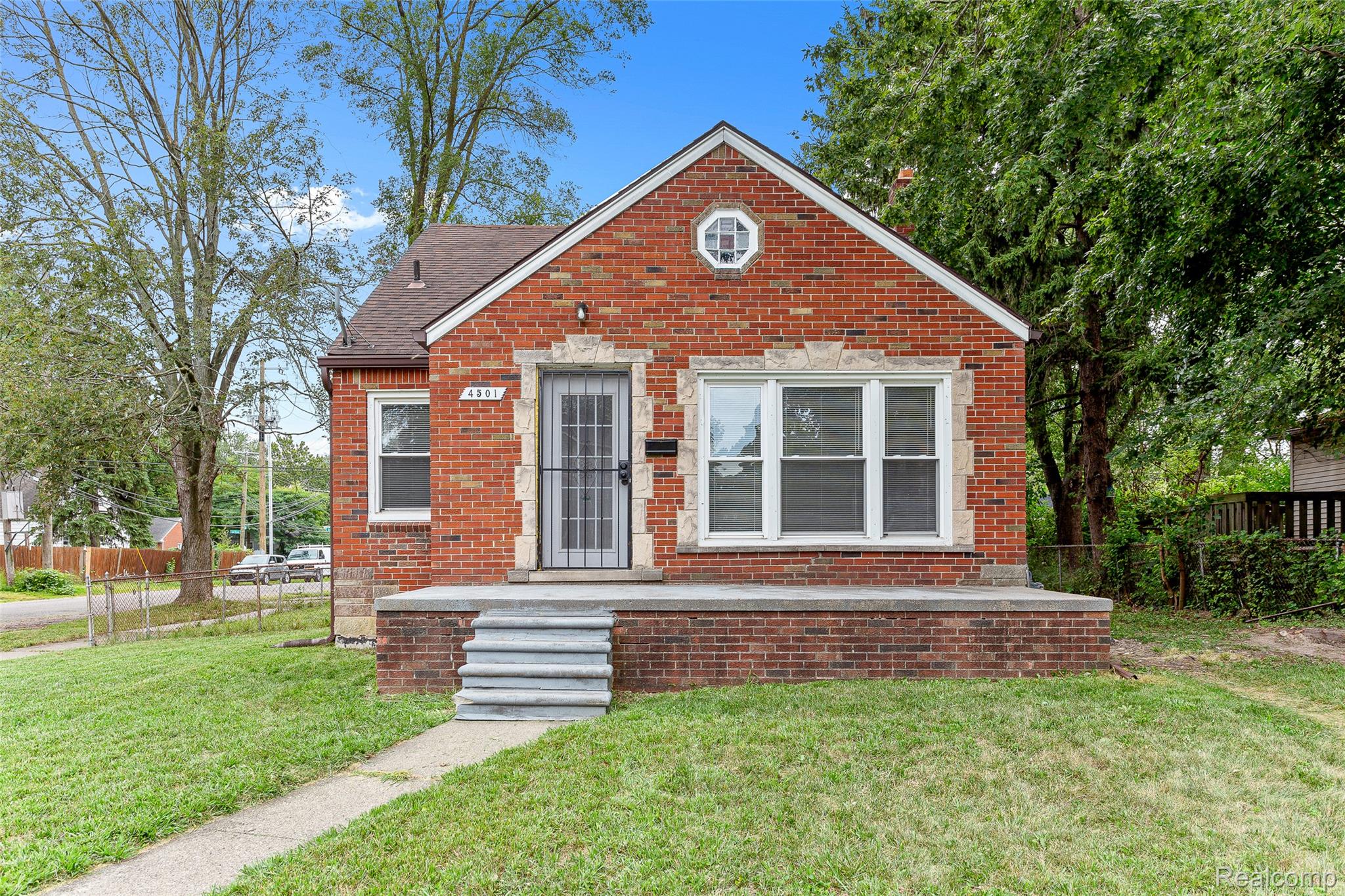 4501 Woodhall Street Property Photo 1
