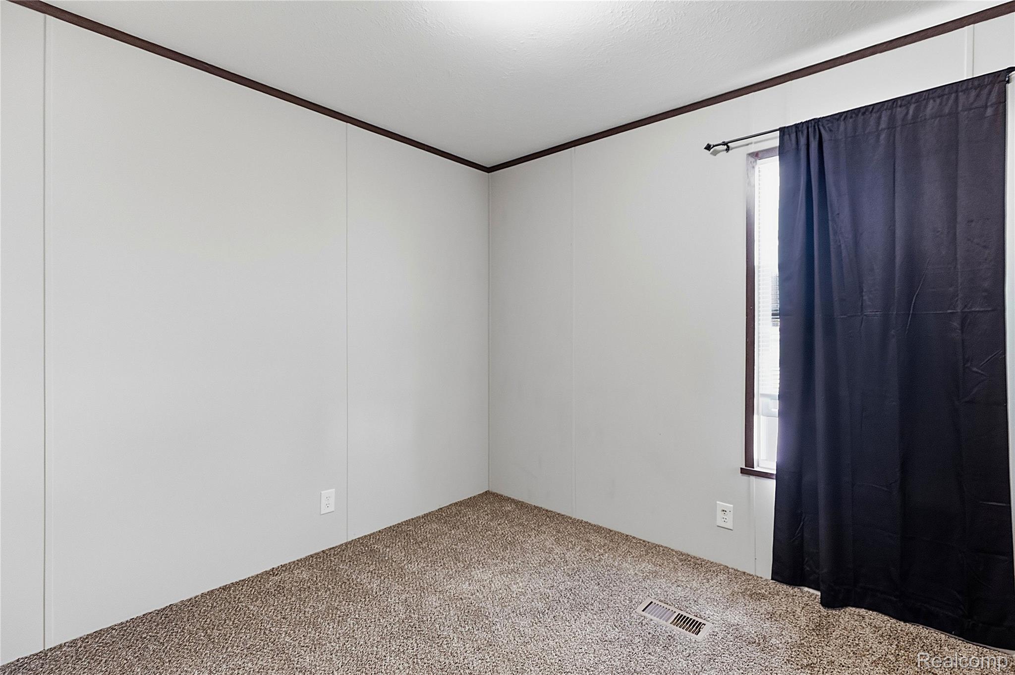 46545 Le Grande Boulevard 978 Property Photo 15