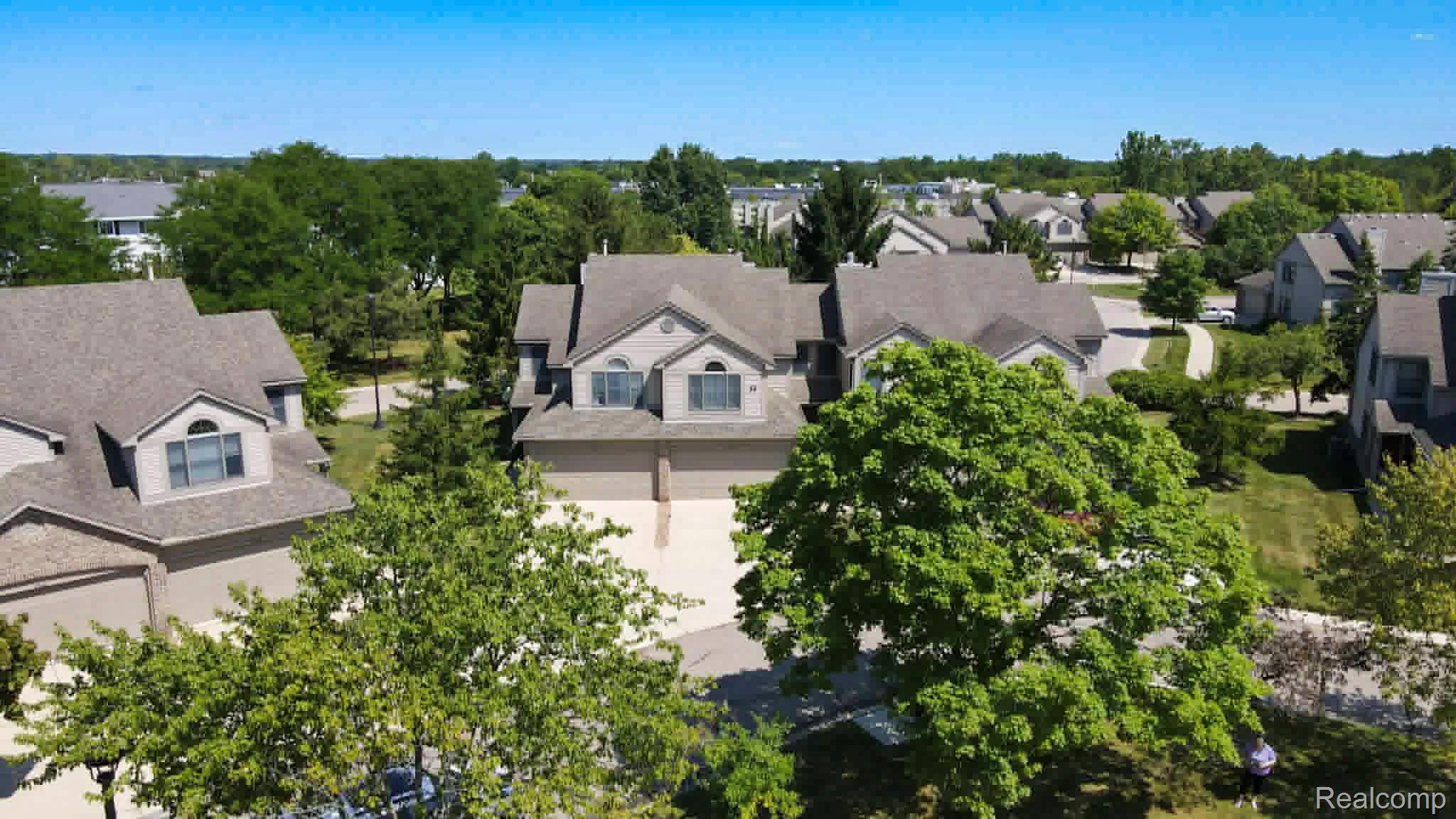 45125 Horseshoe Circle Property Photo 2