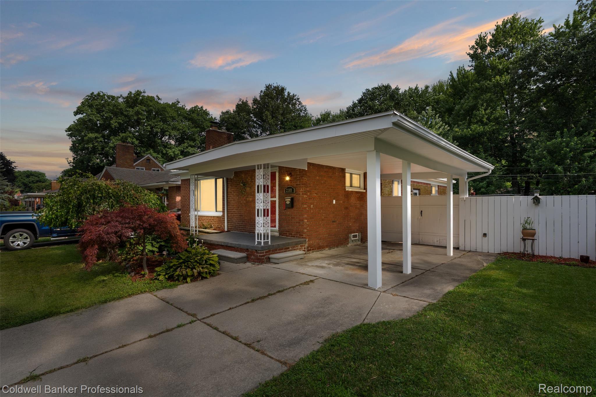 22101 Mauer Street Property Photo 1