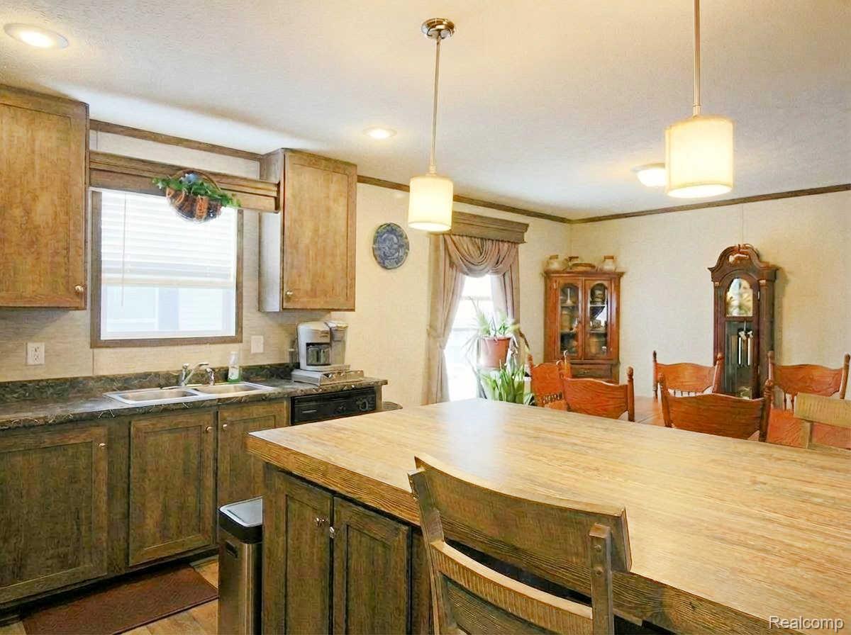 25843 Loudon Property Photo 8