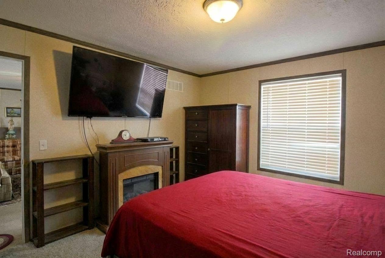 25843 Loudon Property Photo 10