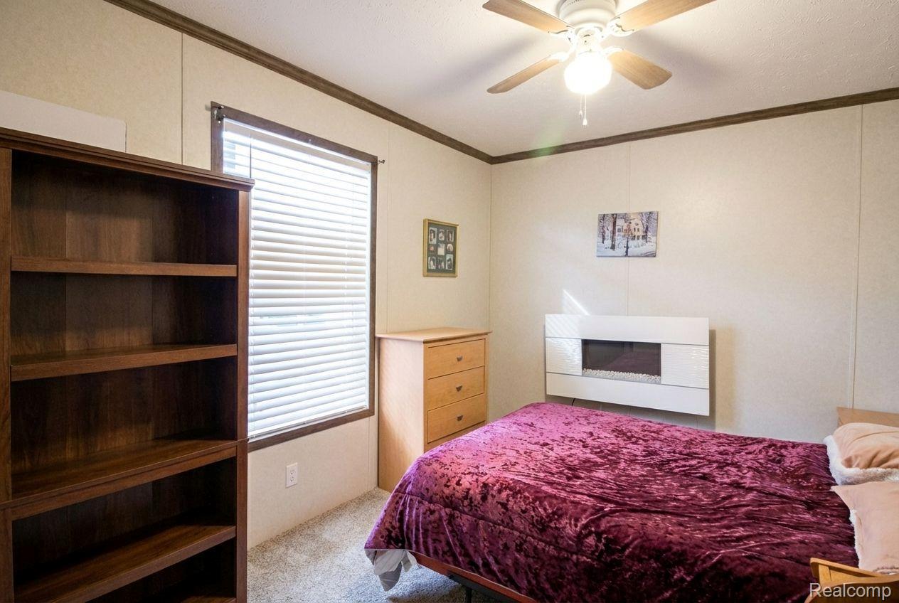25843 Loudon Property Photo 13