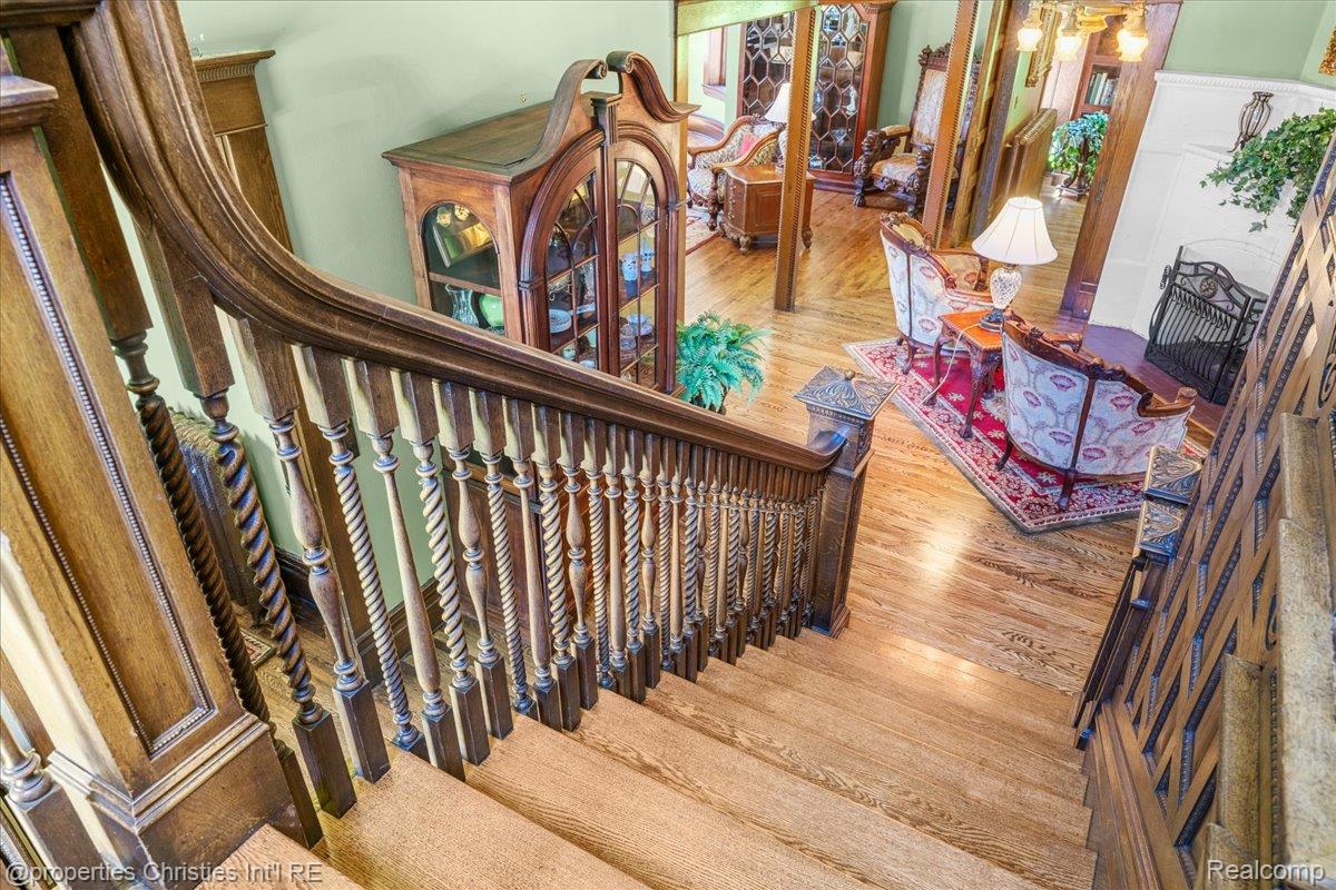 303 S State Avenue Property Photo 12